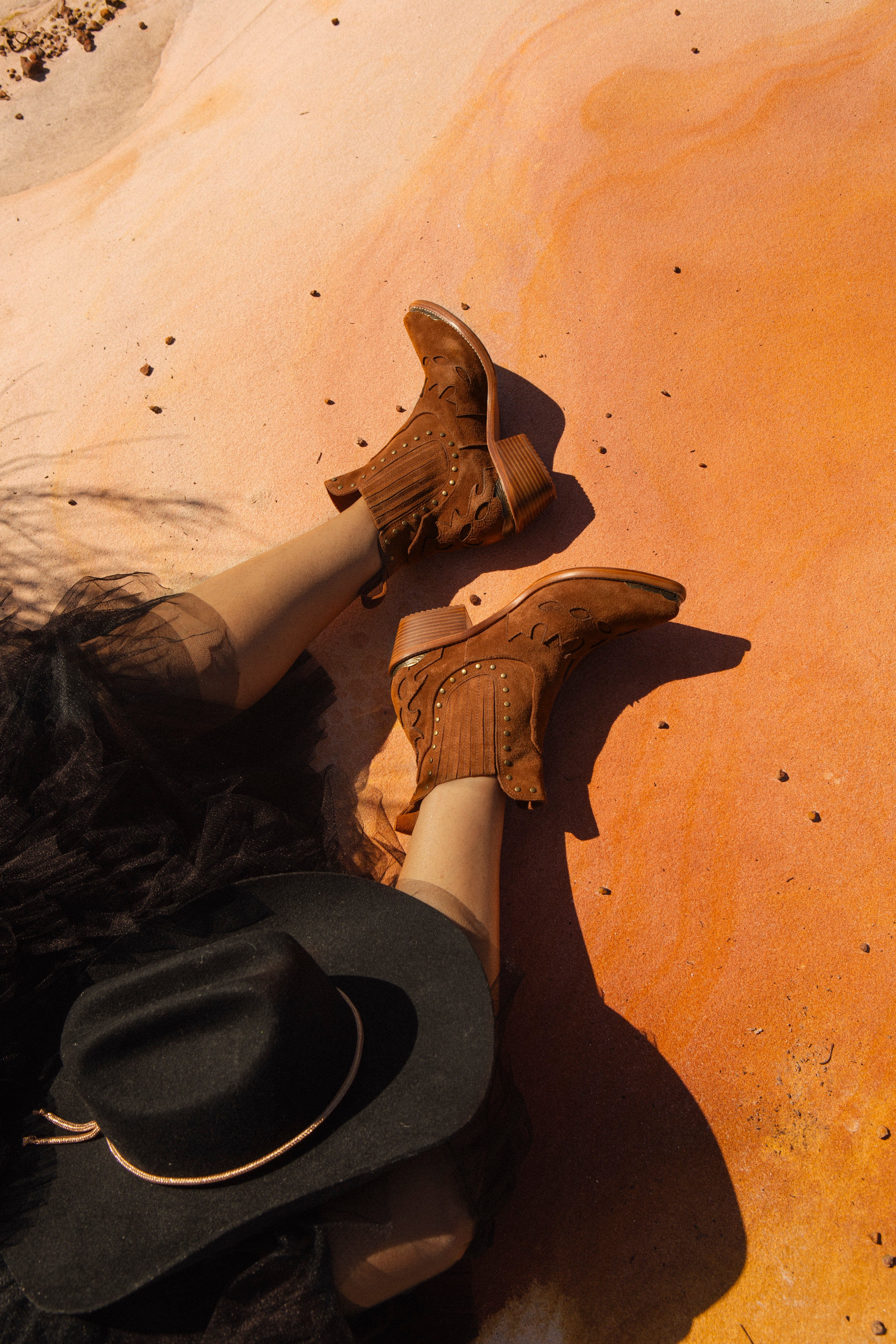 Traveller Boots - Tan Suede