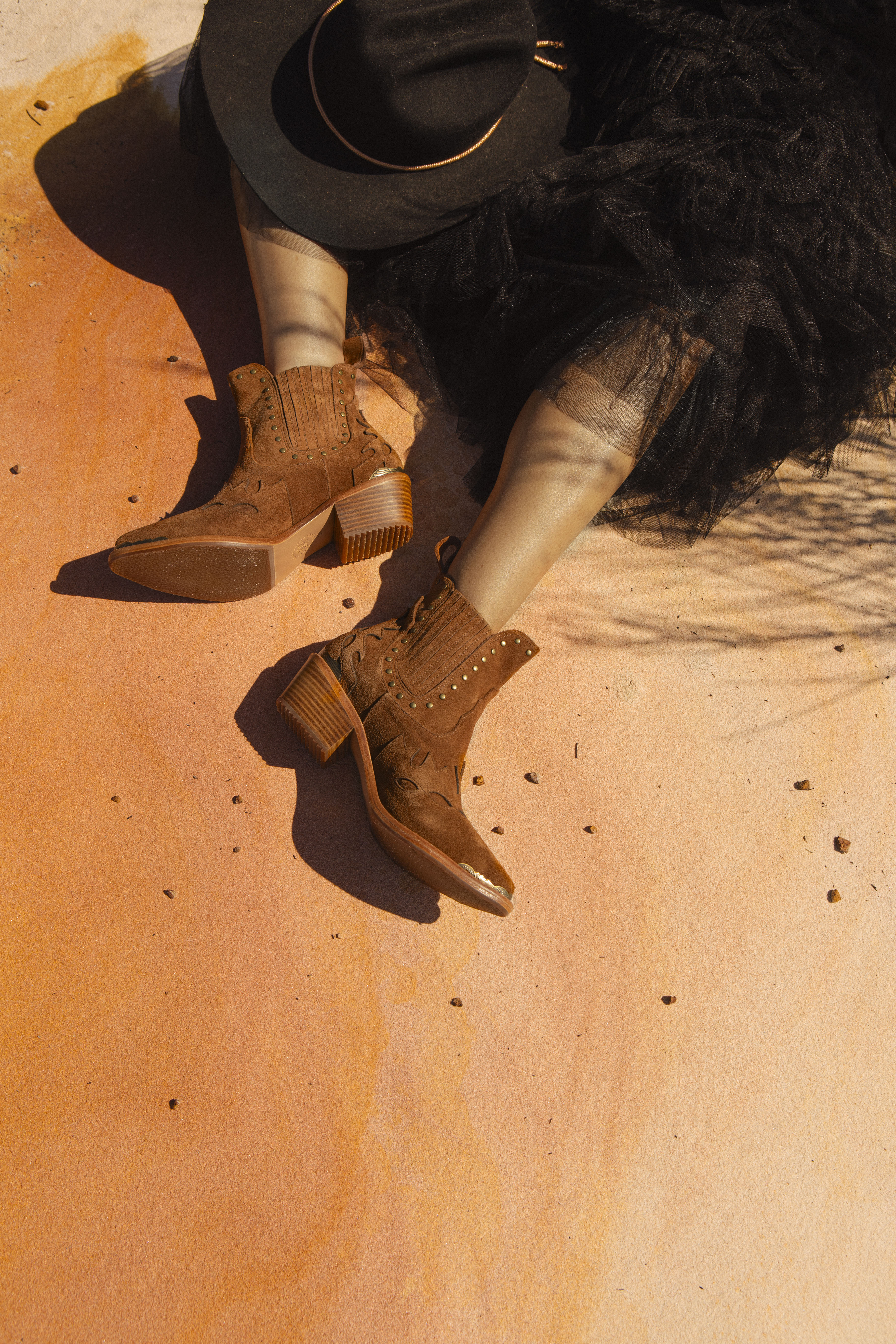 Traveller Boots - Tan Suede