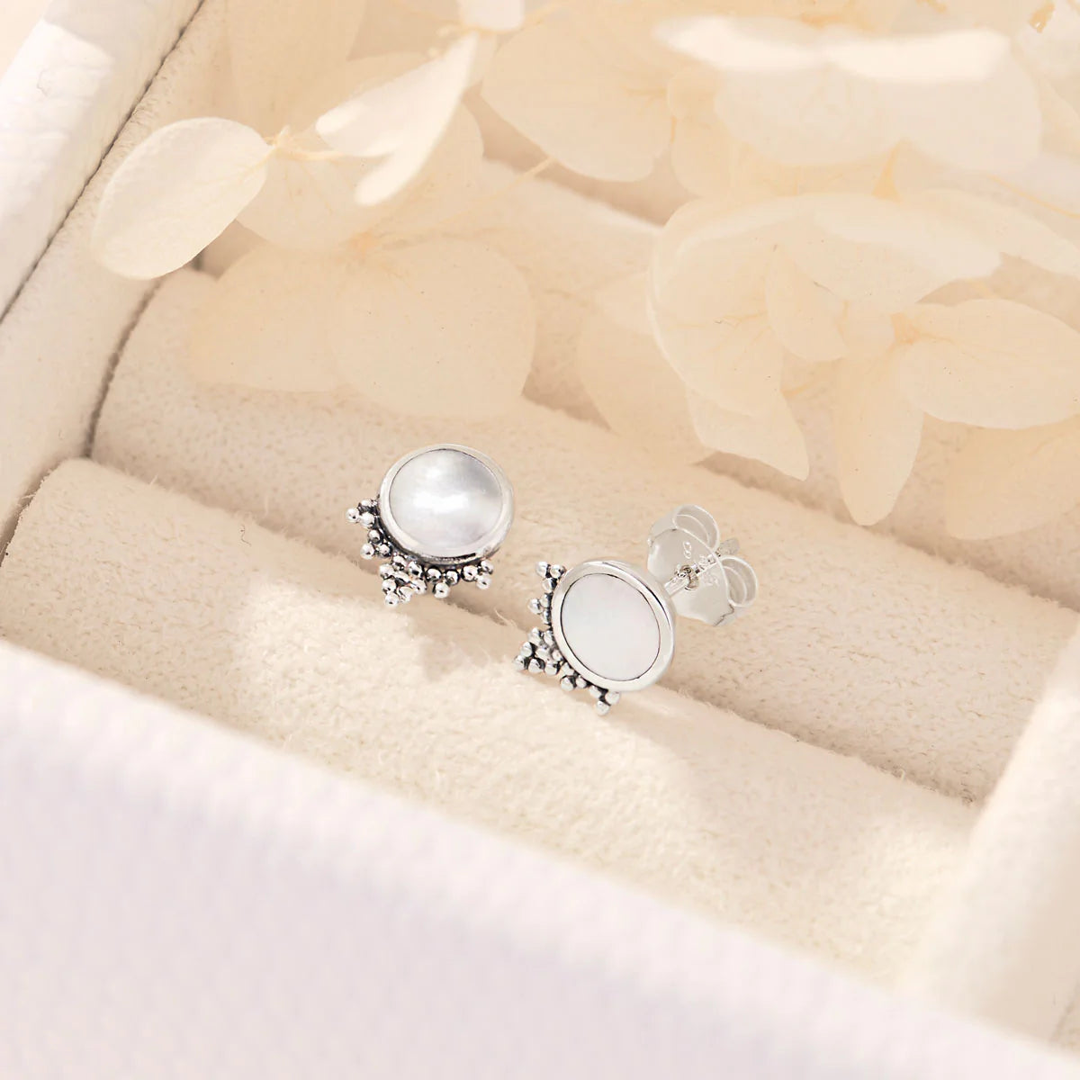 Midsummer Star Mystic Mirror Shell Studs