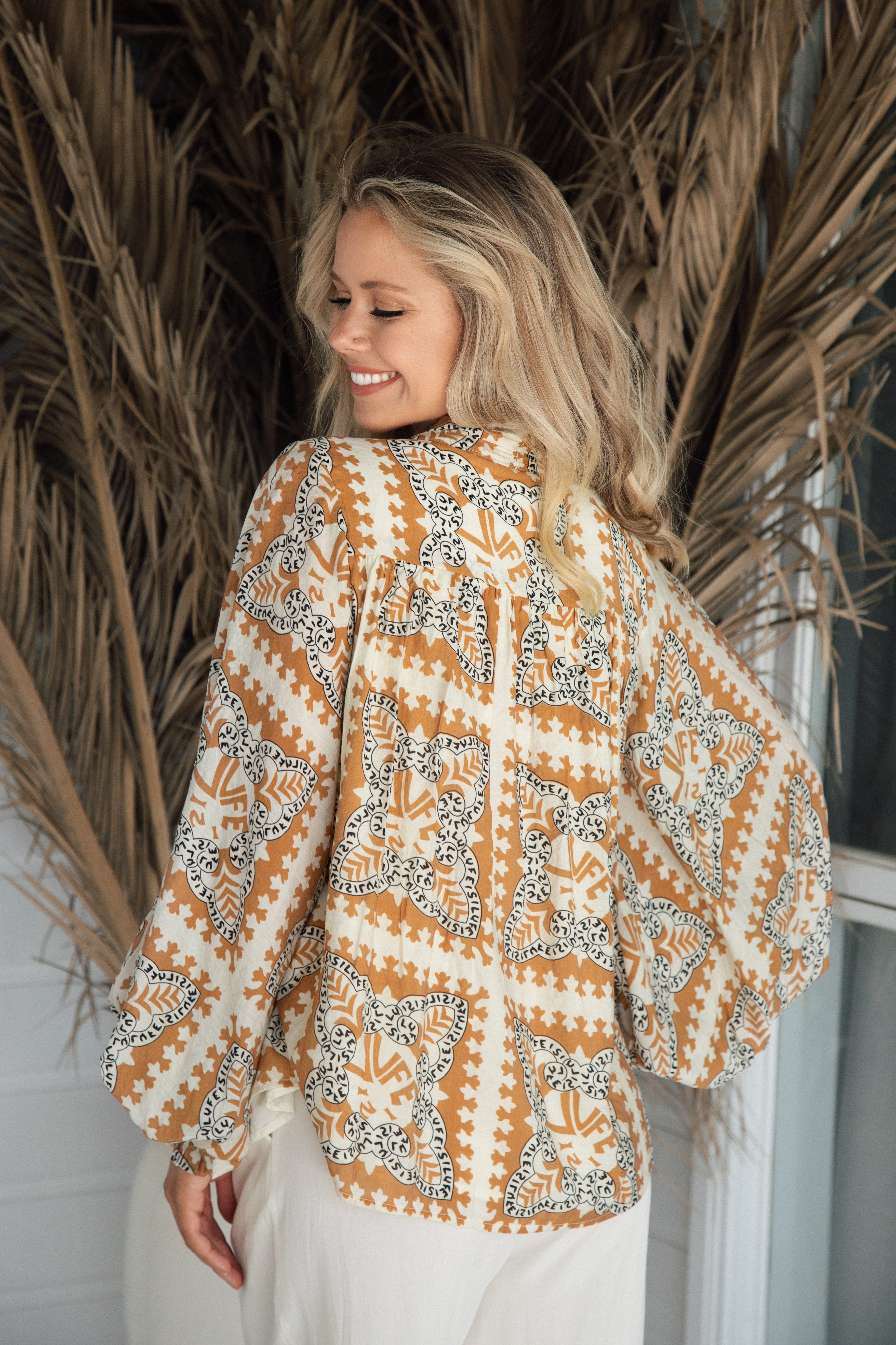 Aurora Blouse - Latte