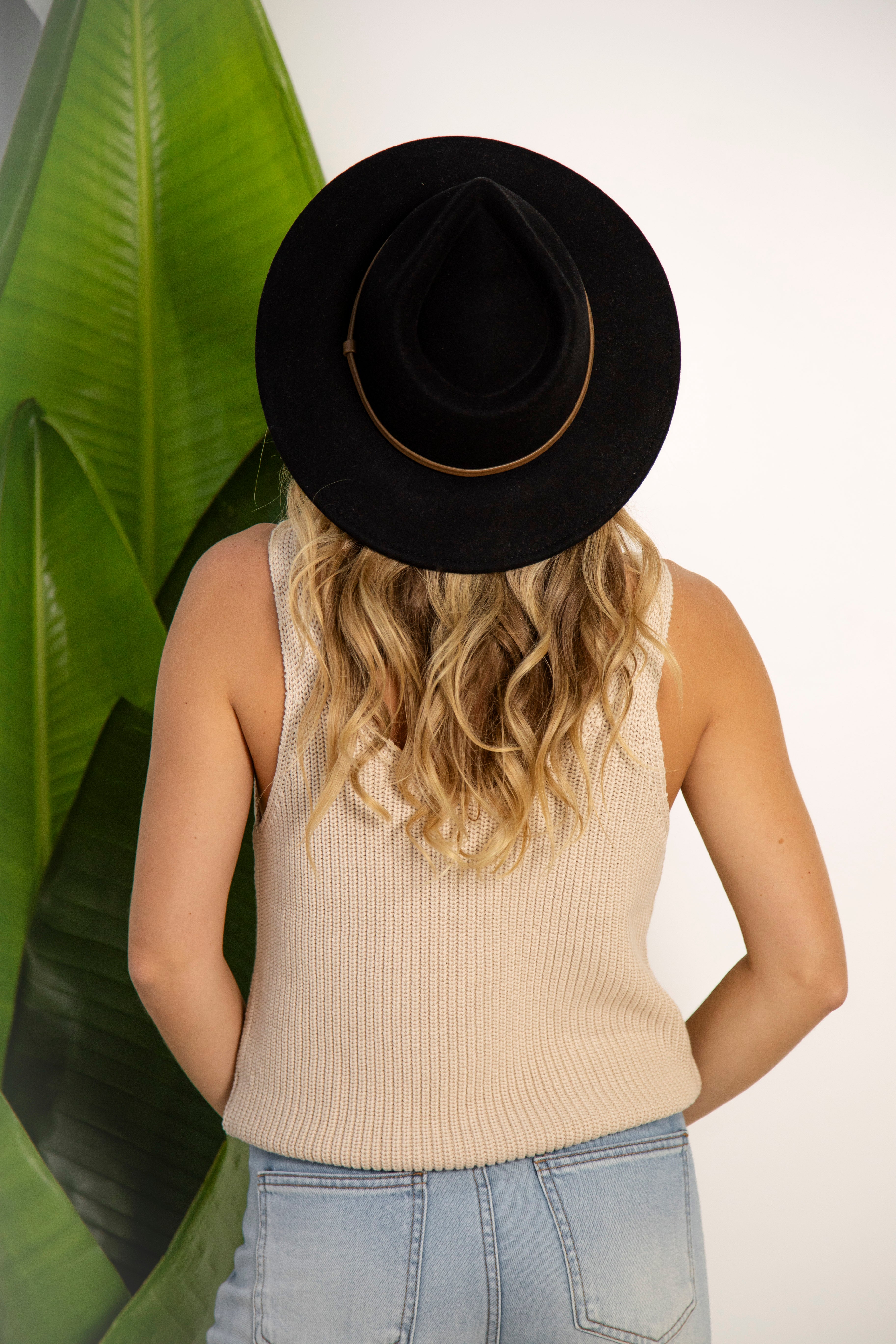 Girl Next Door Panama - Black