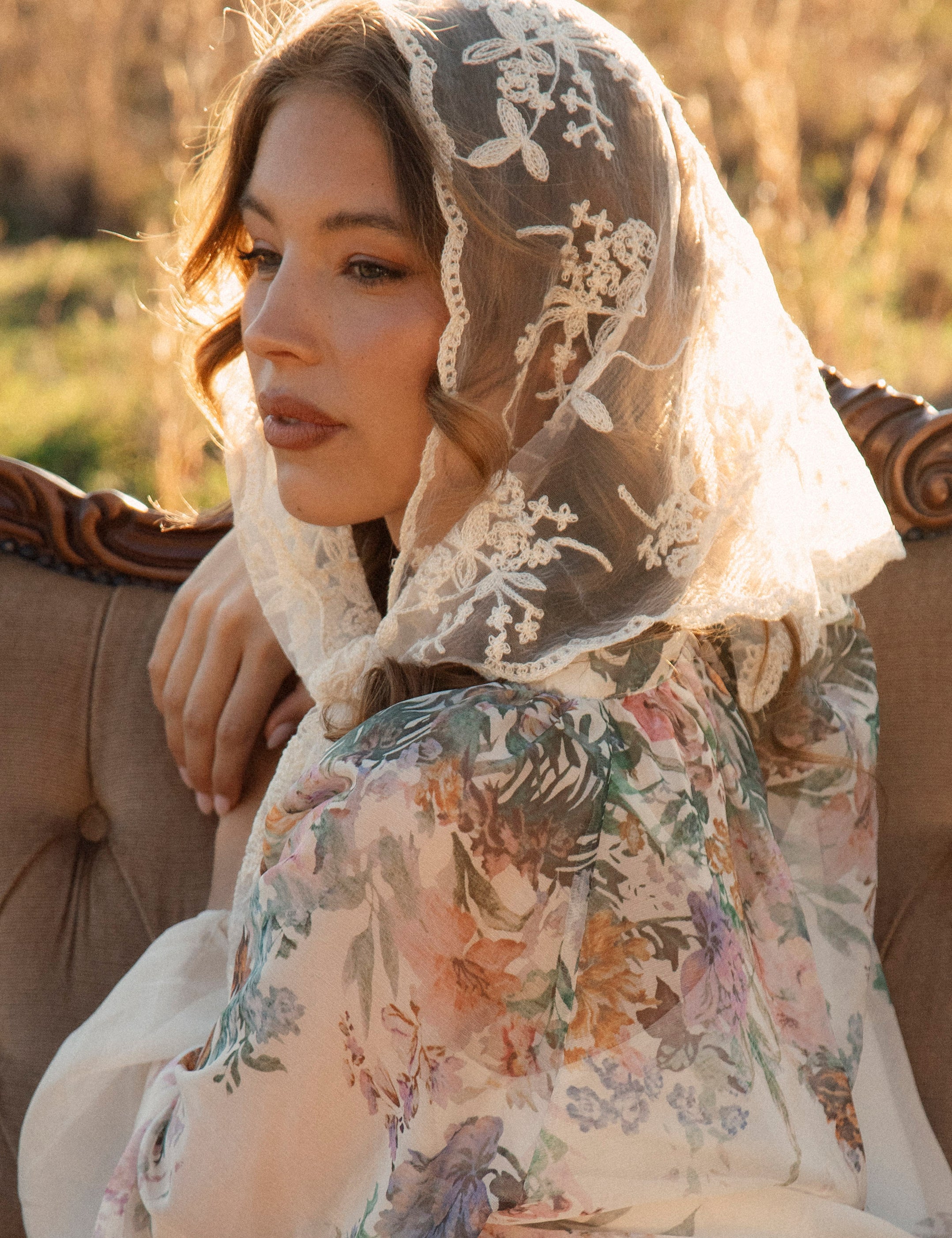 Città Lace Head Scarf in Cream