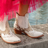 Traveller Boots - White