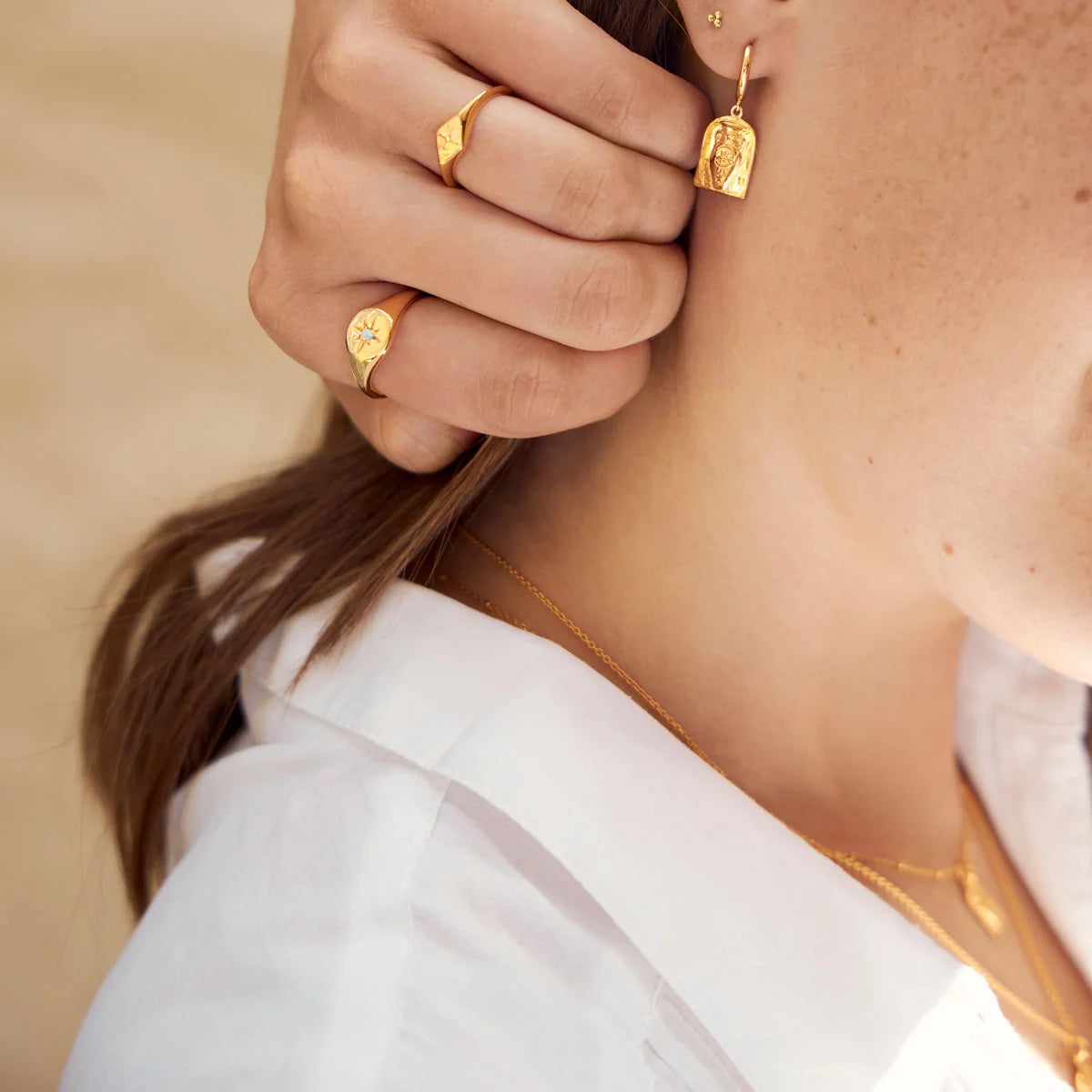 Enchanted Light Moonstone Signet Ring Gold