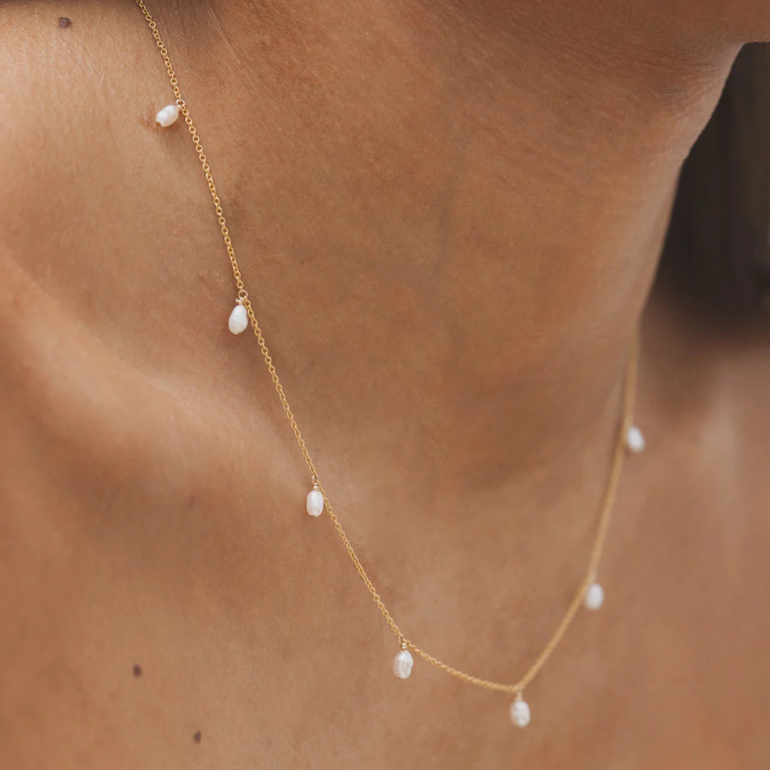 Prim Freshwater Pearl Necklace Gold - 18inch