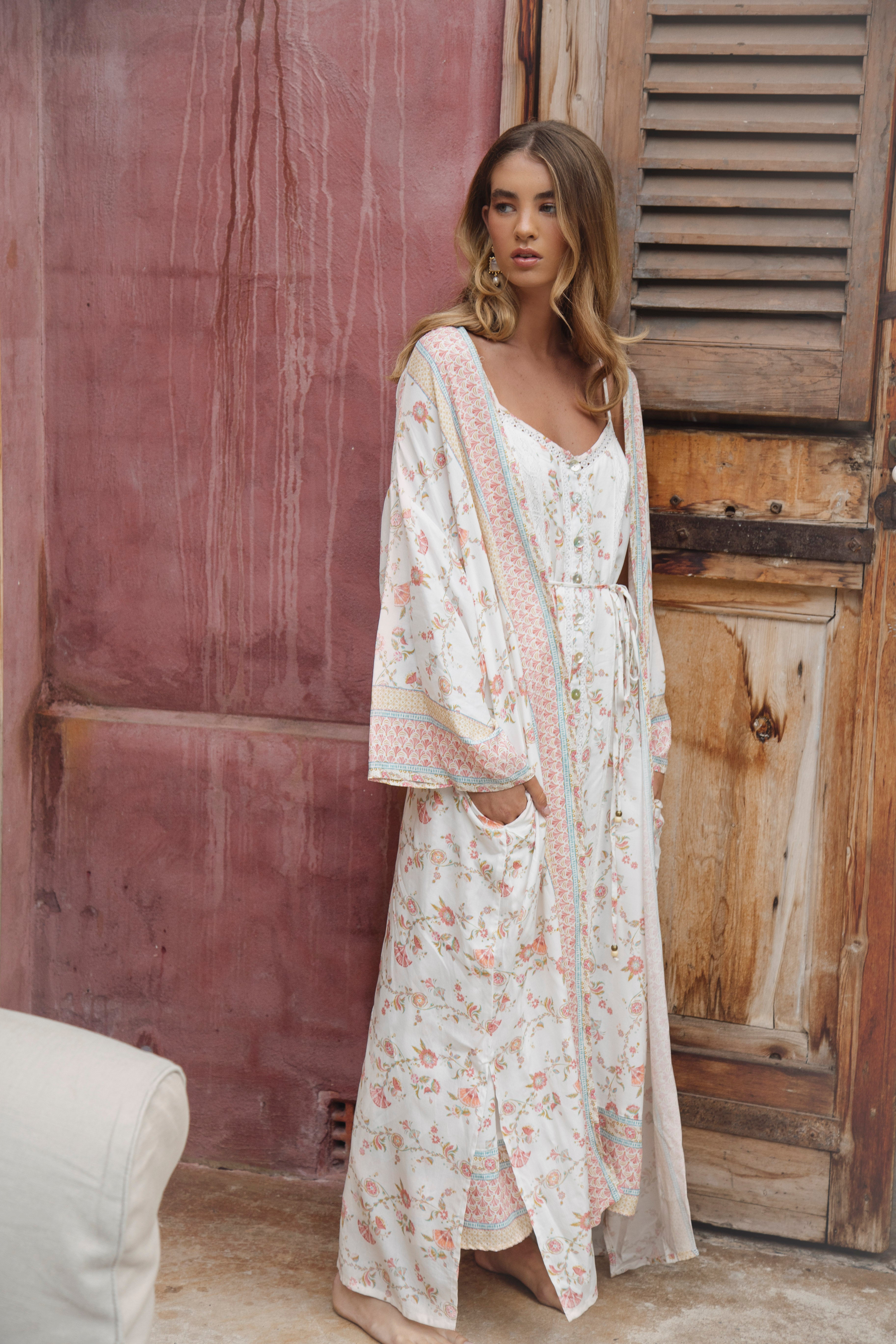 Antique Pearl Kimono Delilah showcasing pockets