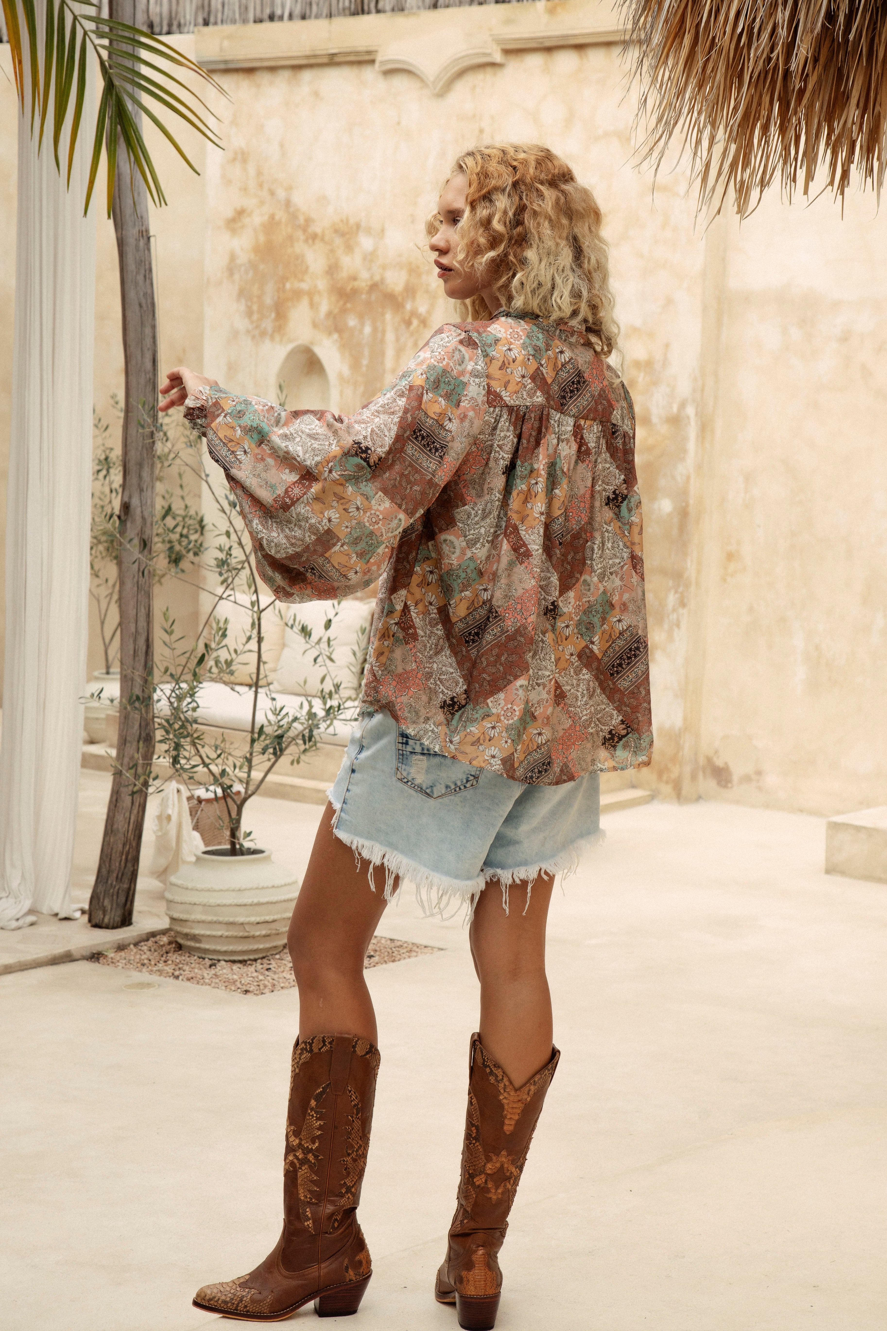 Aurora Blouse - Wanderfolk. Rear View.