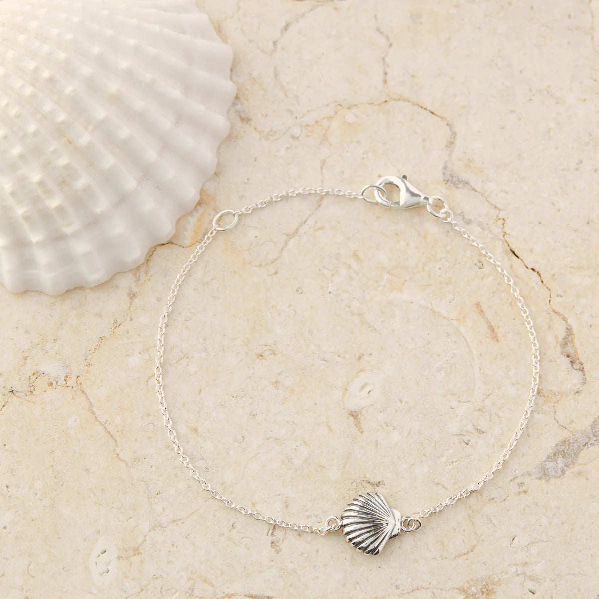 B307 - Seashell Bracelet