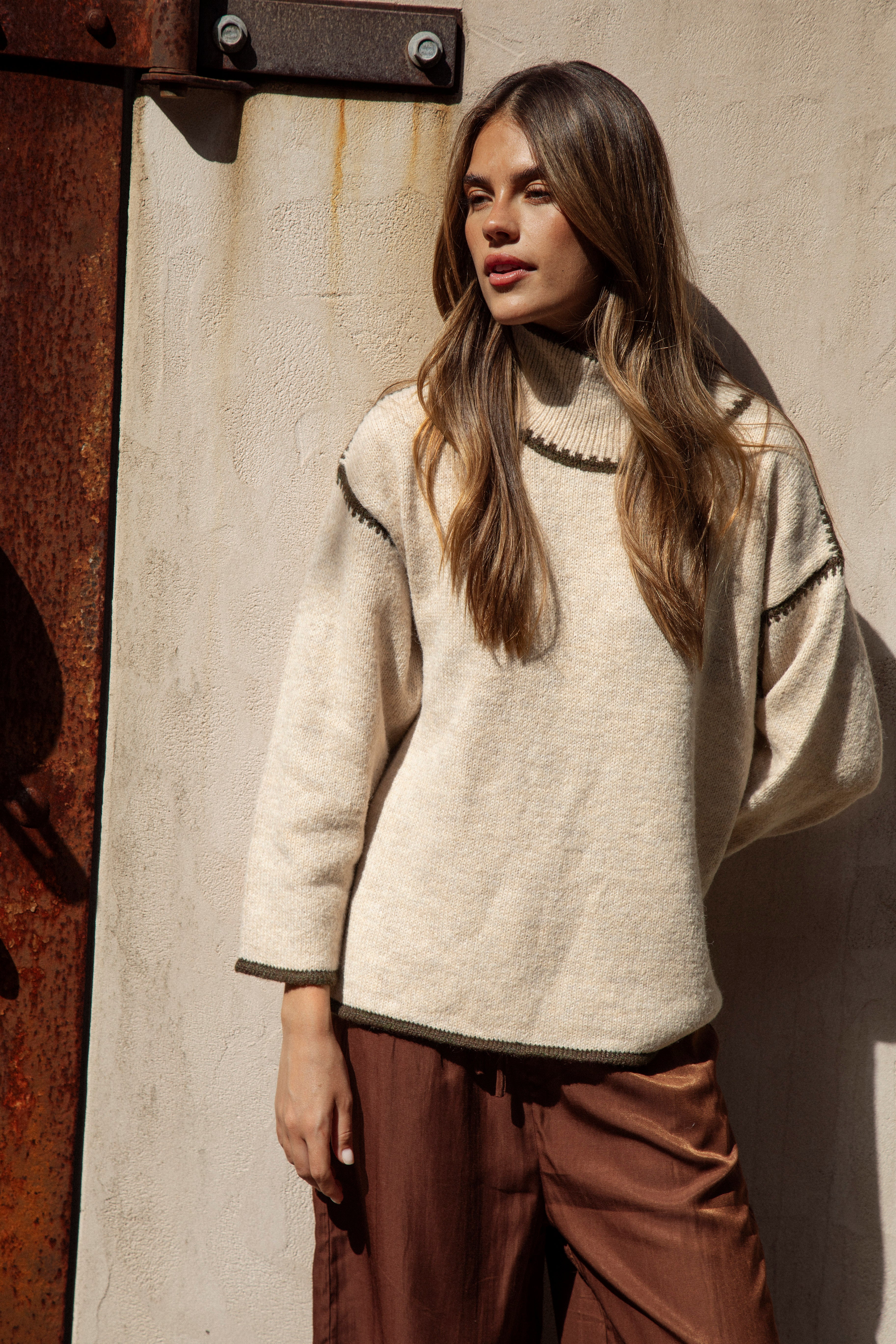 Byron Knit Olive  - relaxed fit jumper in cream colourway with contrasting stitch