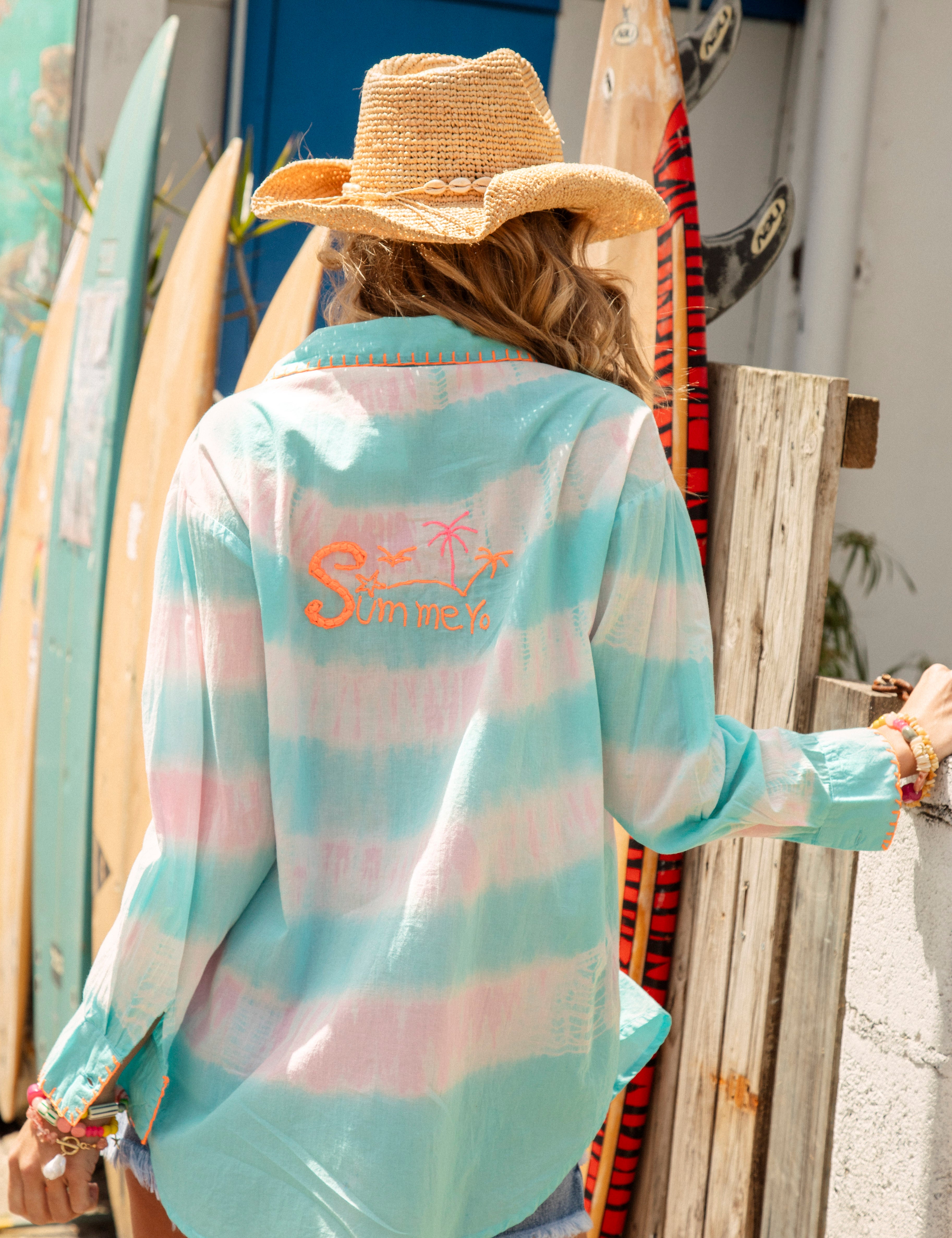 Cosmo Shirt Aquamarine - rear view showcasing summer motif
