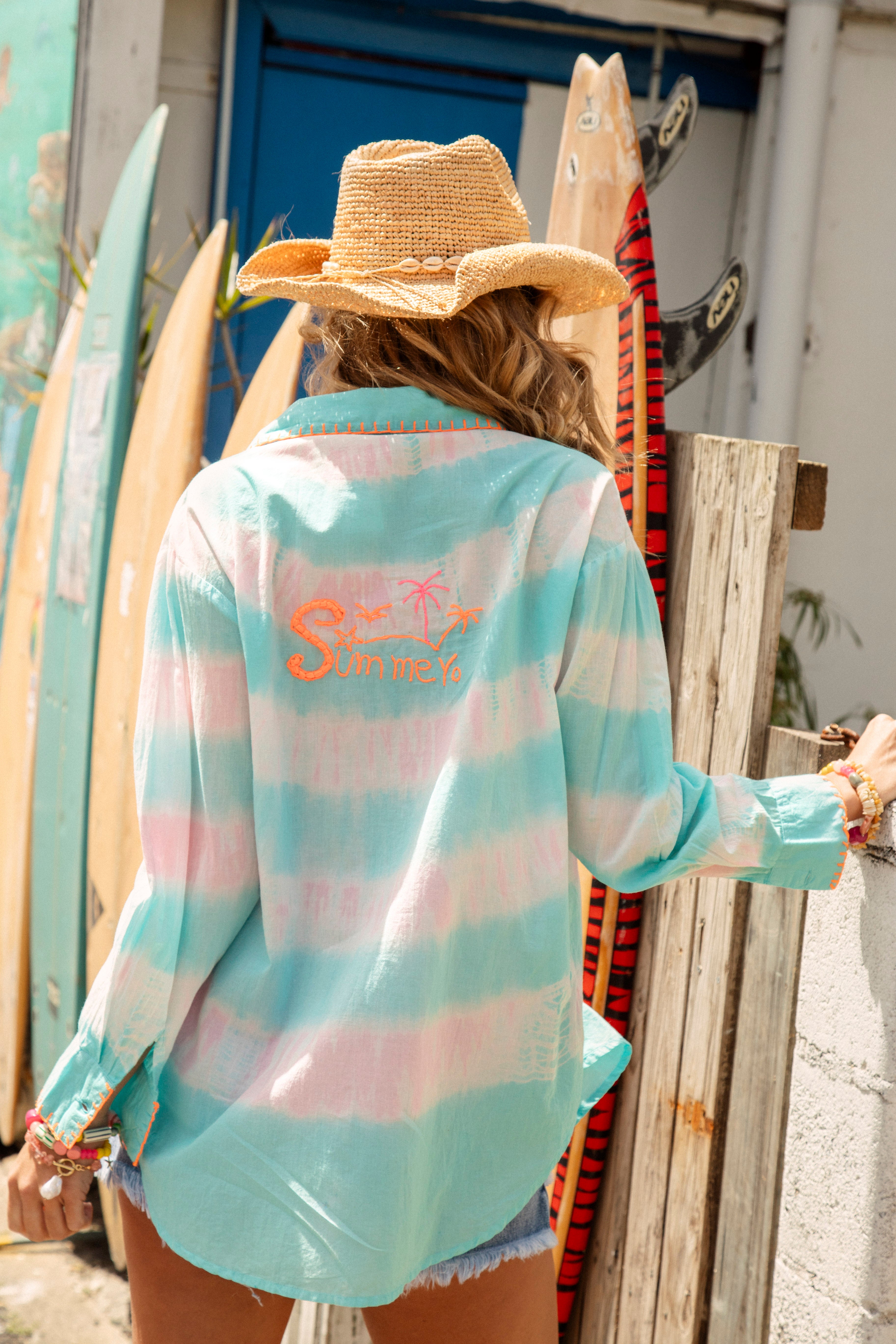 Cosmo Shirt Aquamarine - rear view showcasing summer motif