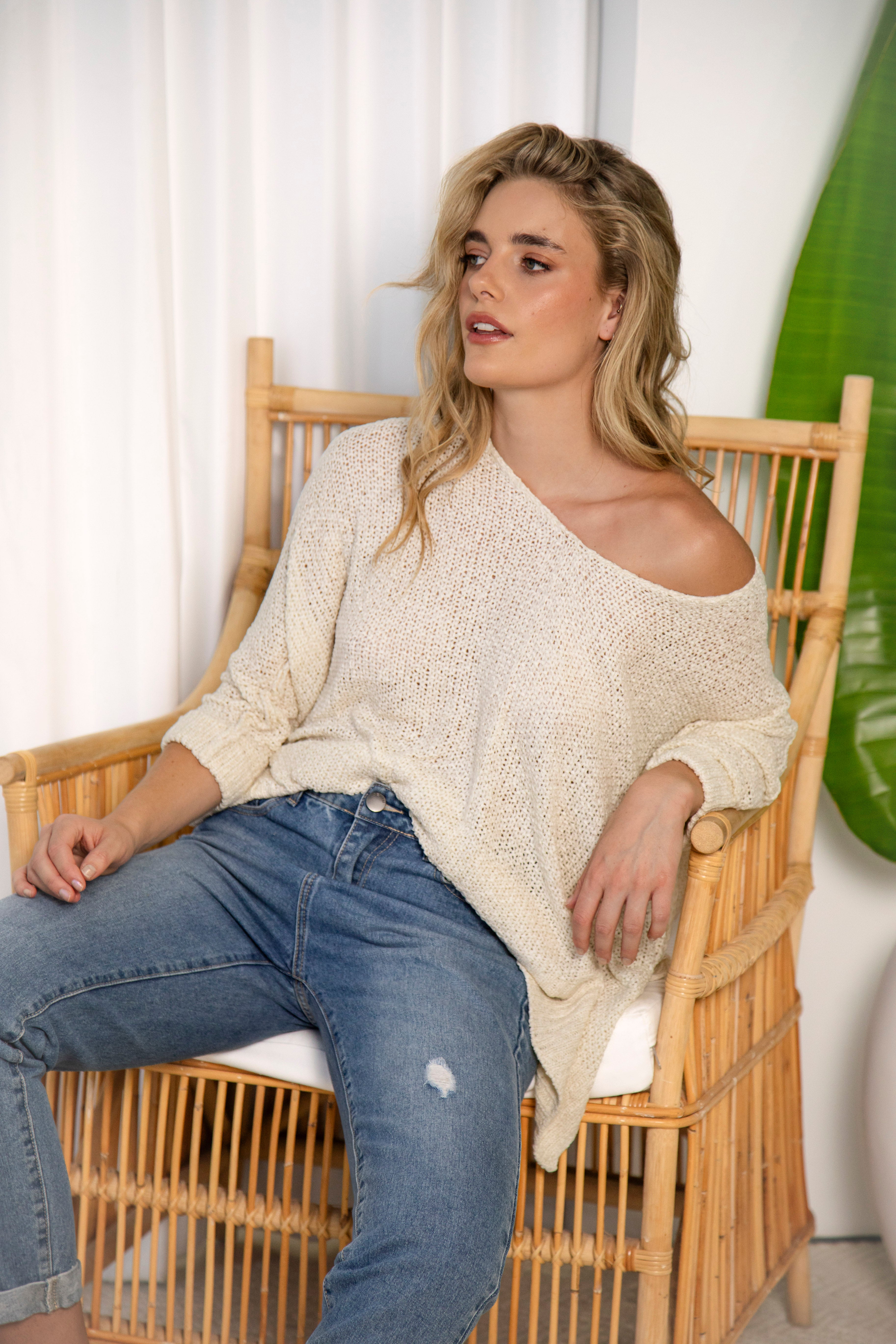Textured cream sweater crafted from viscose and acrylic - Cove Slouch Knit Natural