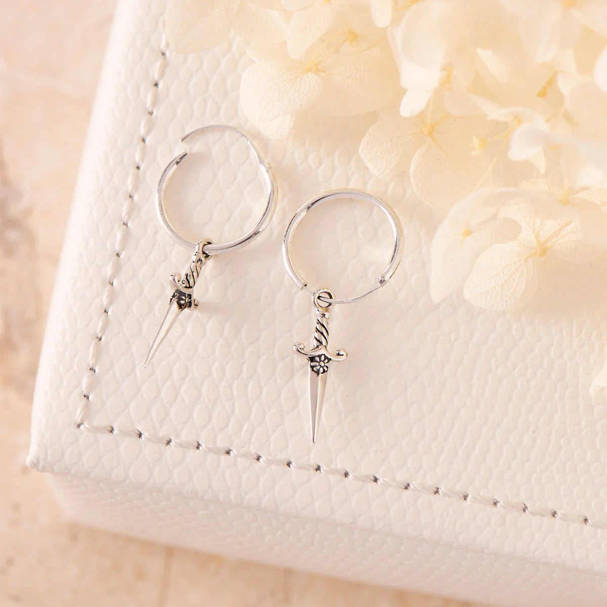 Fleur Dagger Sleppers