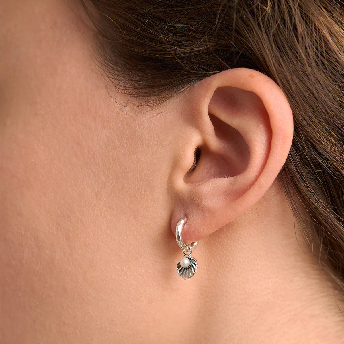 E948 Seaside Ethereal Huggies