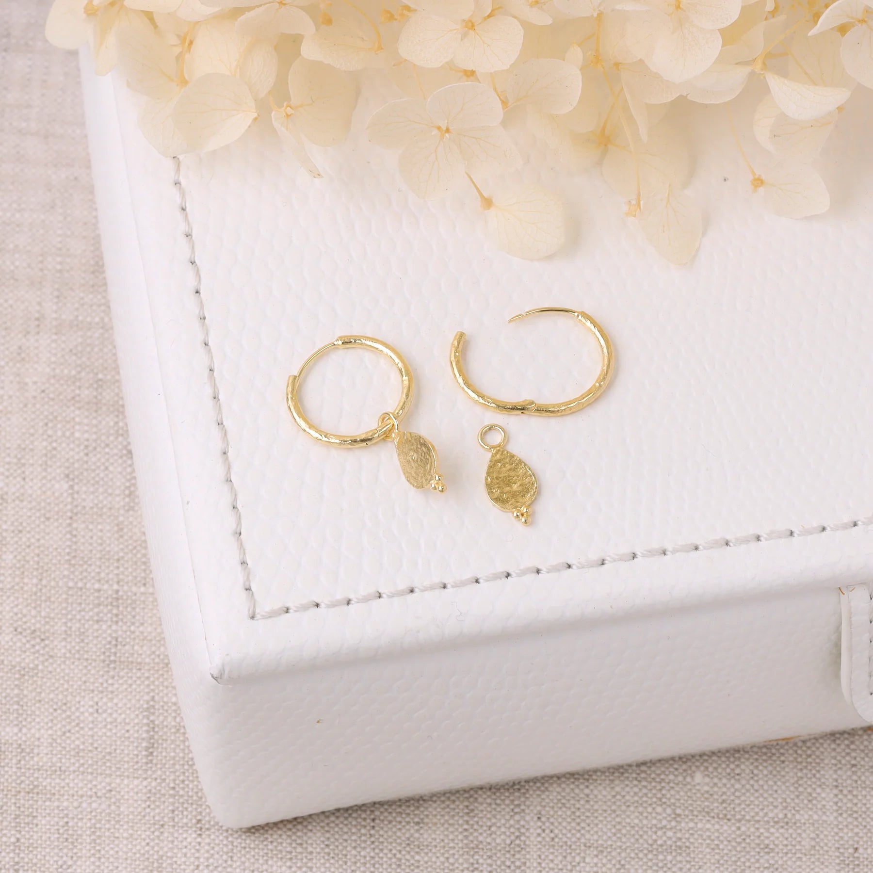 Glisten Textured Huggies Gold