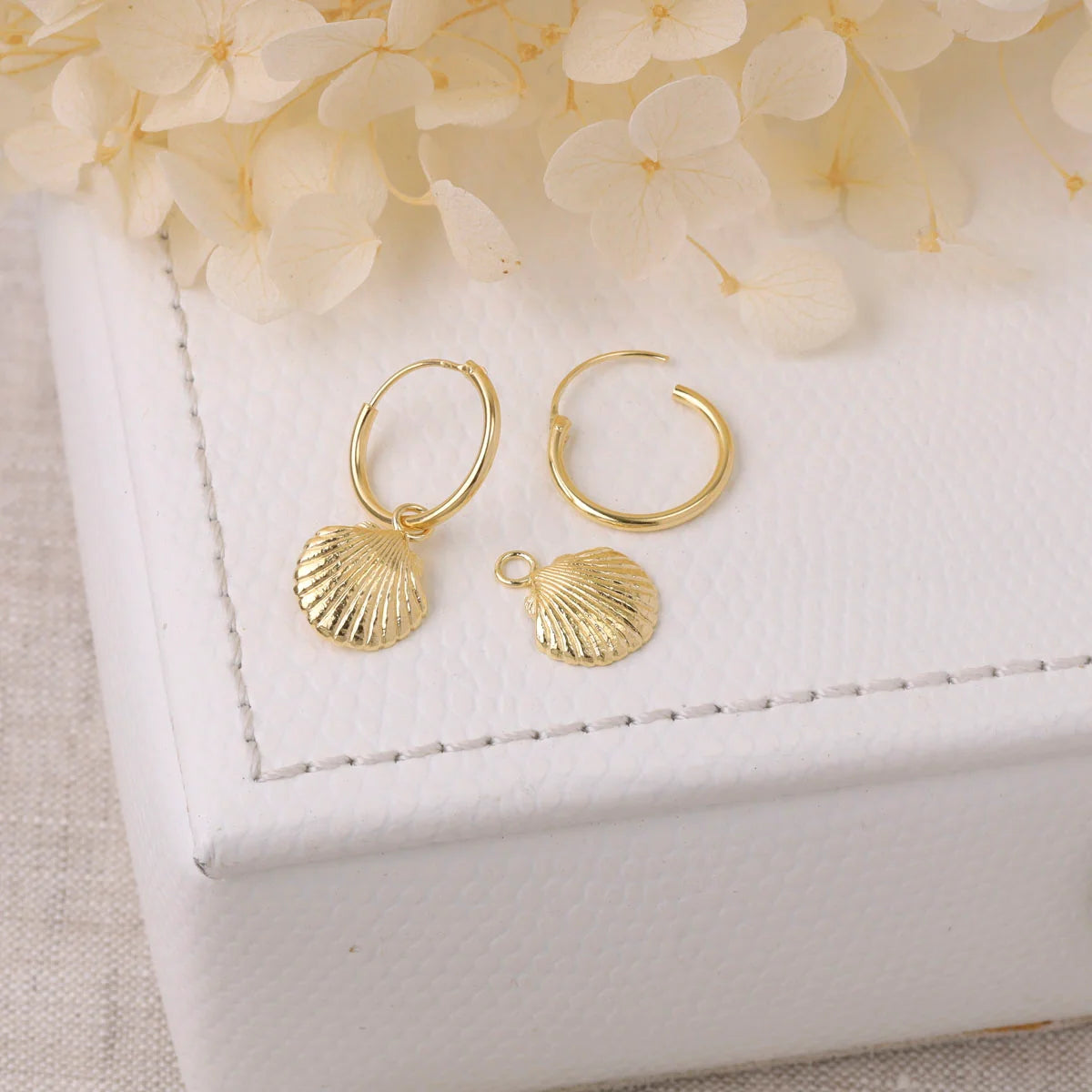 Sandshell Hoops Gold