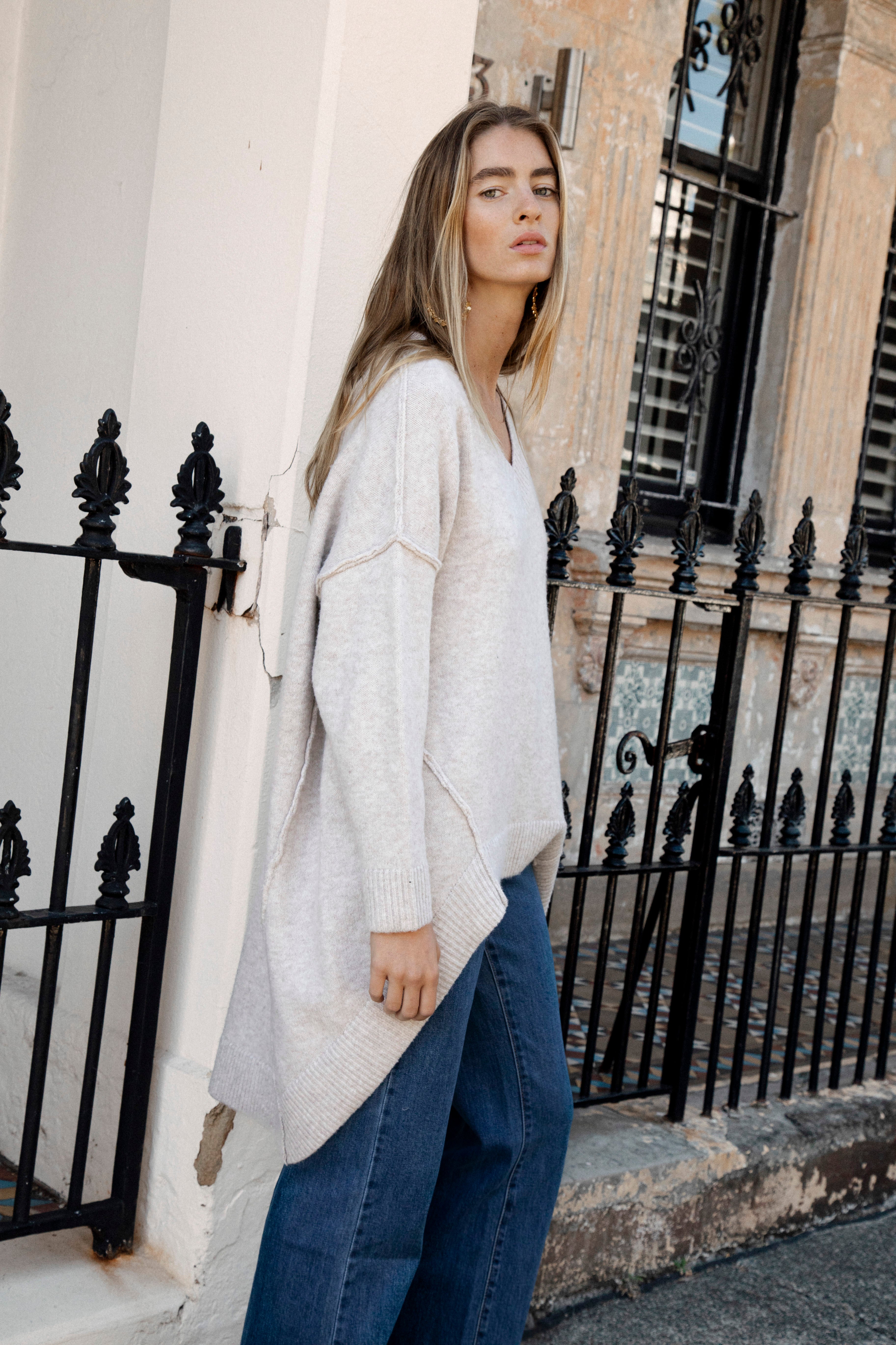 Jardin Oversized Knit - side view showcasing longer length at rear