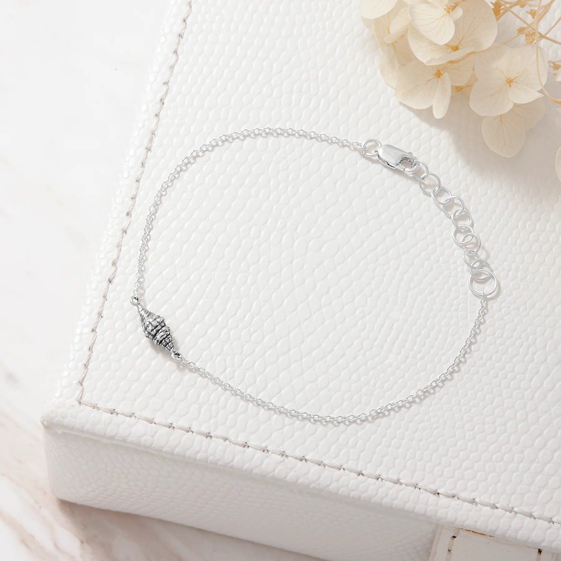 B087 - Spiral Shell Bracelet