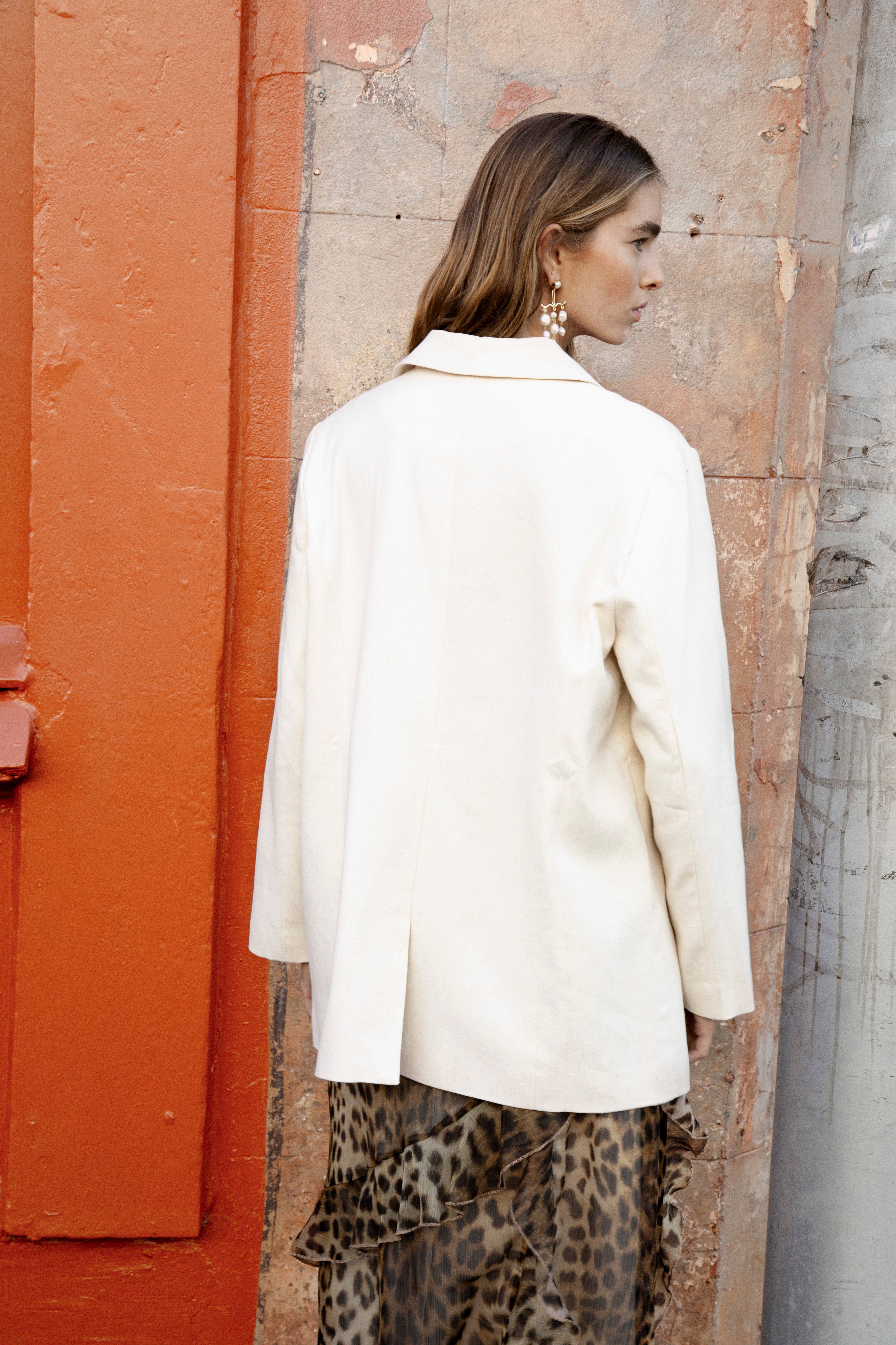 Madame Blazer Cream - rear view showcasing tailored details and oversized fit