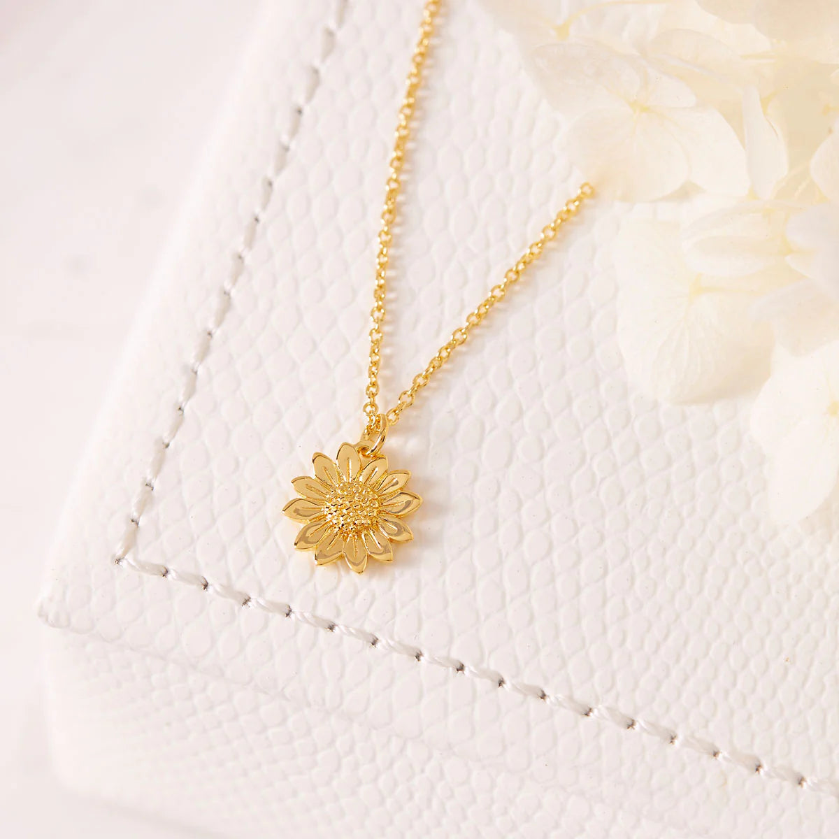 Midsummer Star Blossoming Sunflower Choker Gold