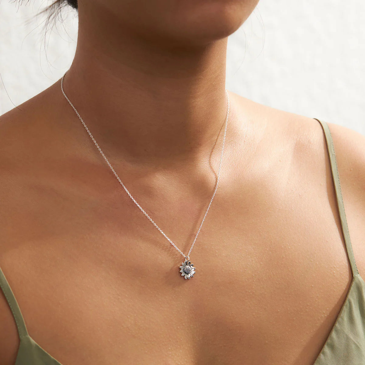 Midsummer Star Blossoming Sunflower Necklace