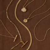 Delicate Bar Necklace Gold