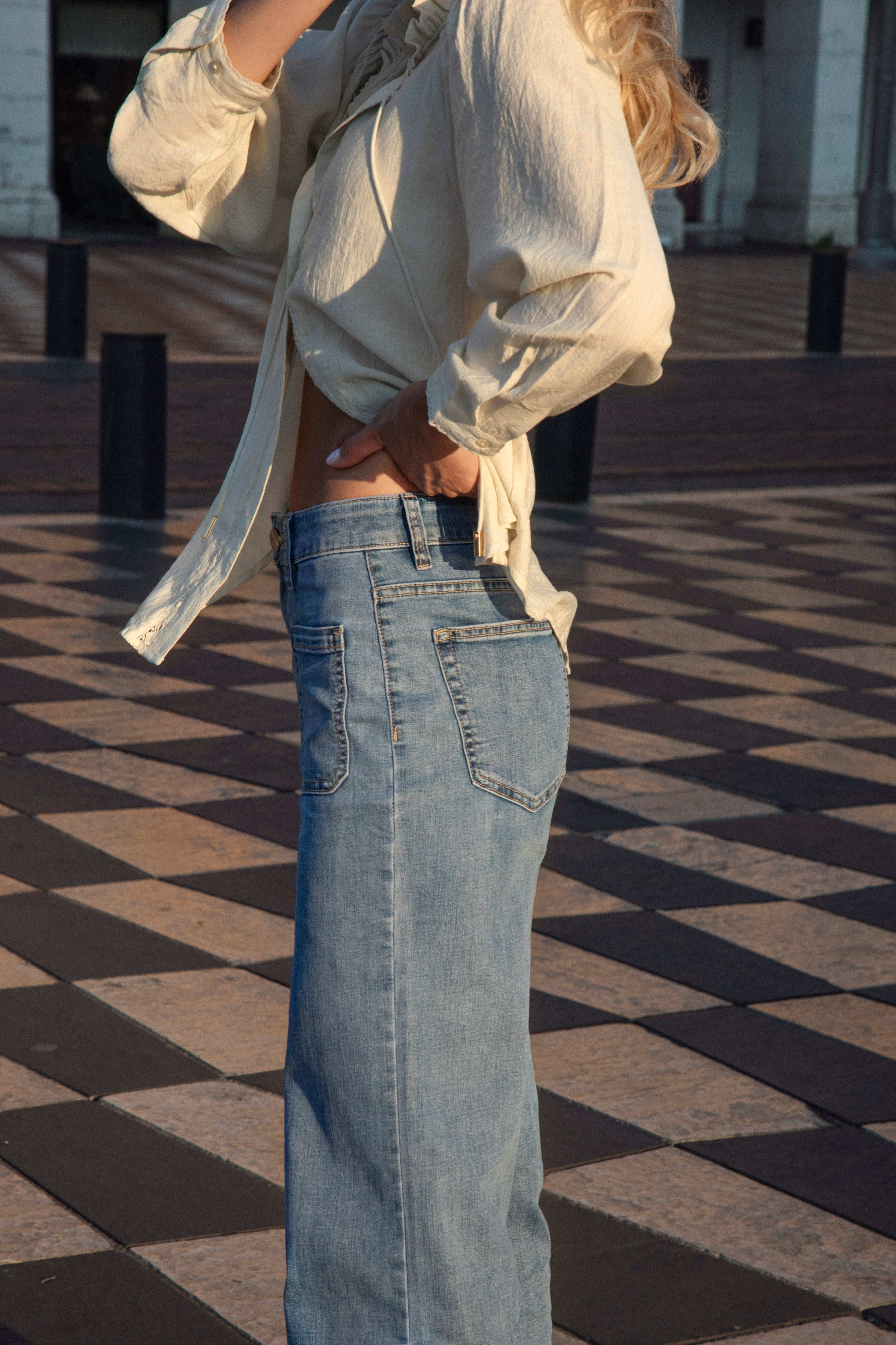 Paris Vintage Jean in light denim wash
