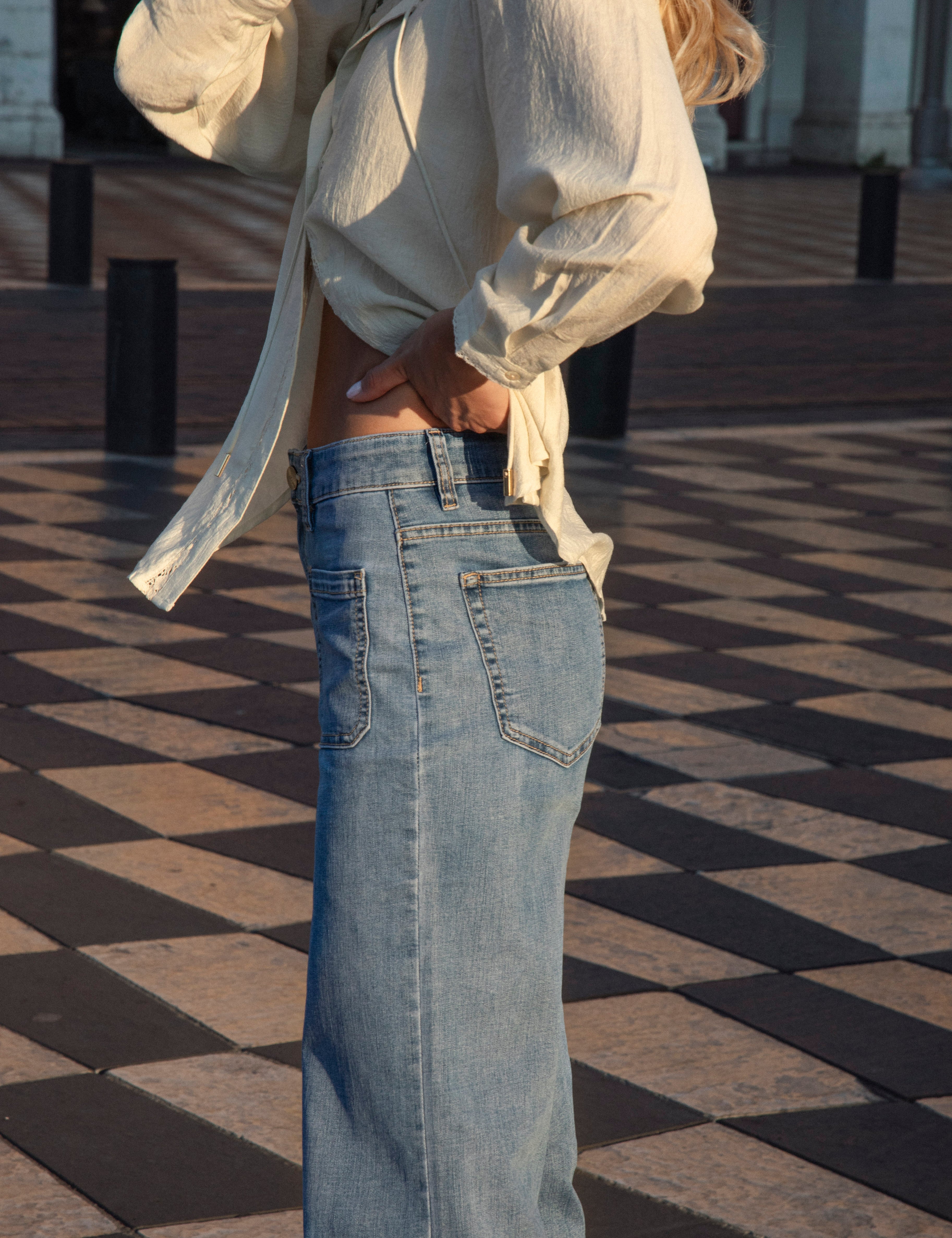 Paris Vintage Jean in light denim wash