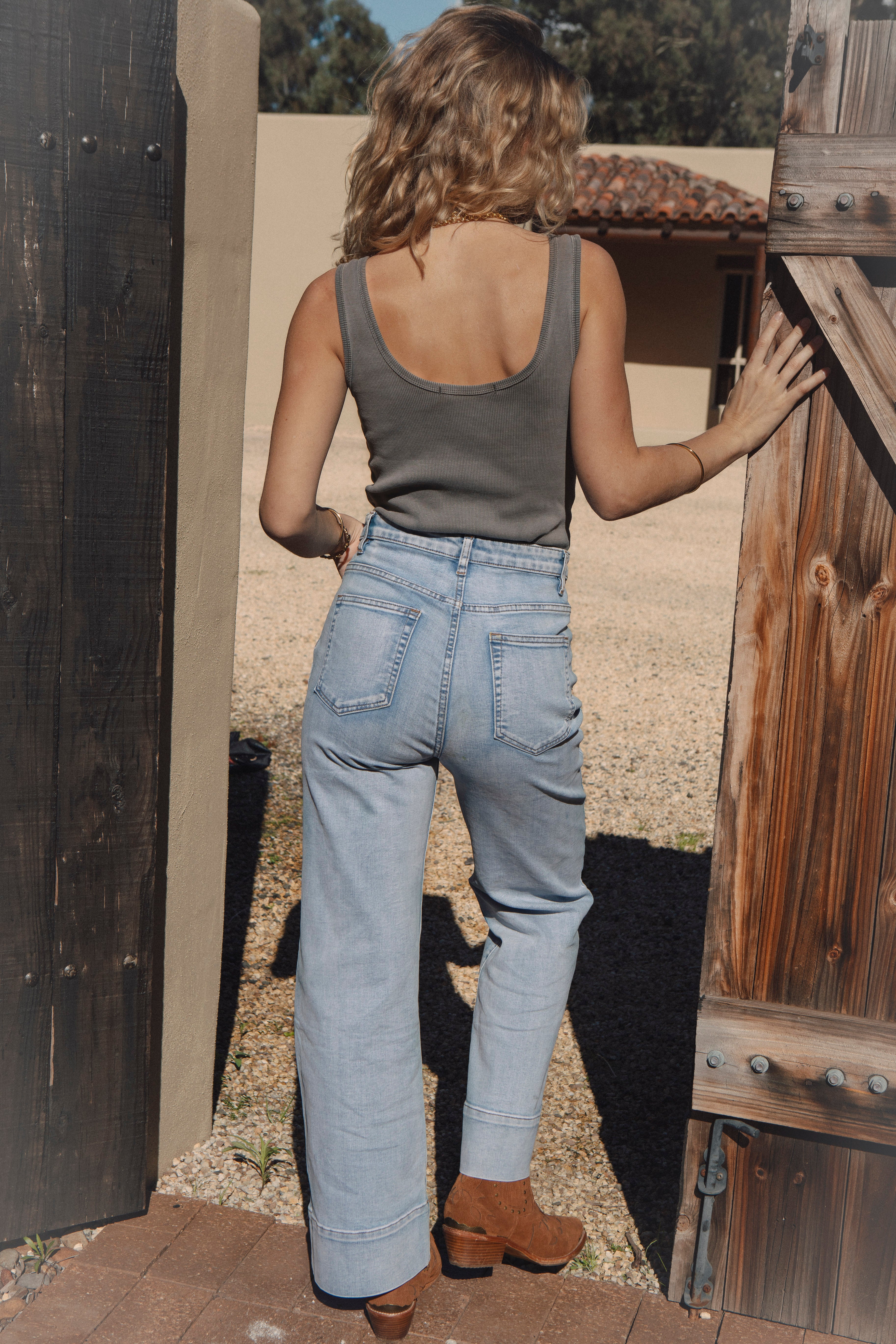 Paris Vintage Jean Light Wash - rear view