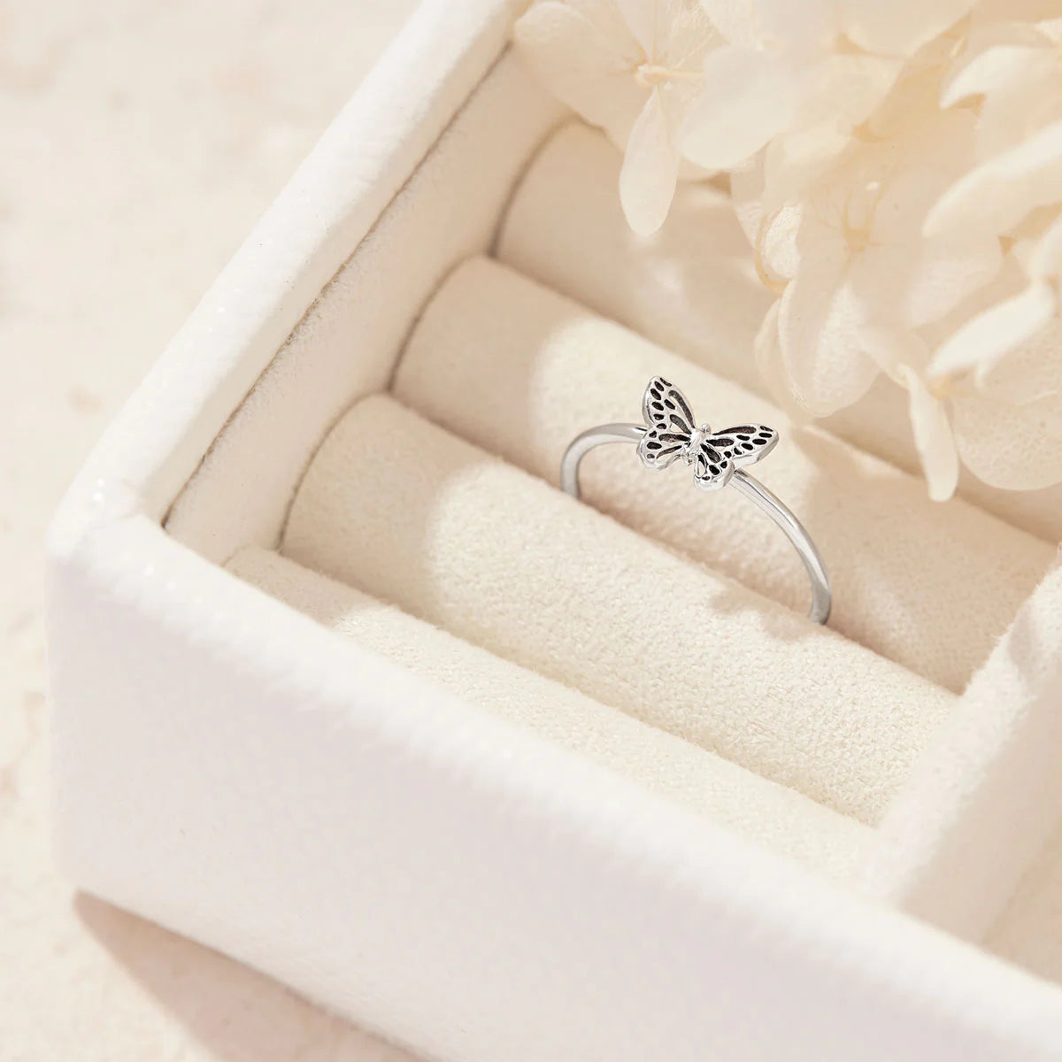 R129 - Butterfly Ring