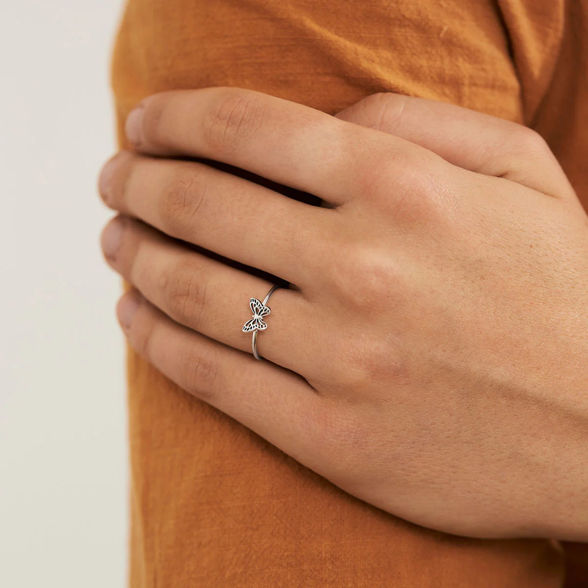 R129 - Butterfly Ring