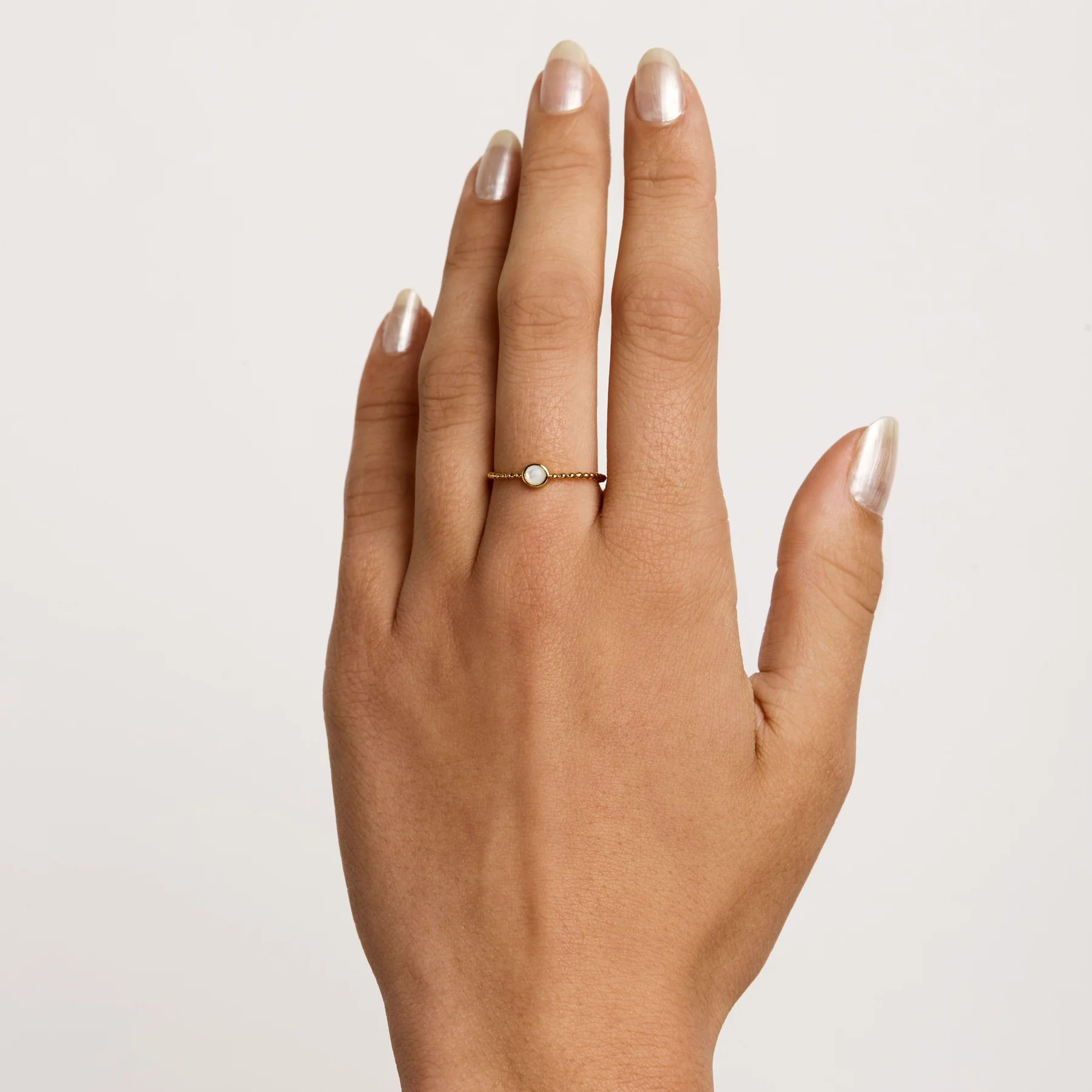 Midsummer Star Halo Shell Gold Ring