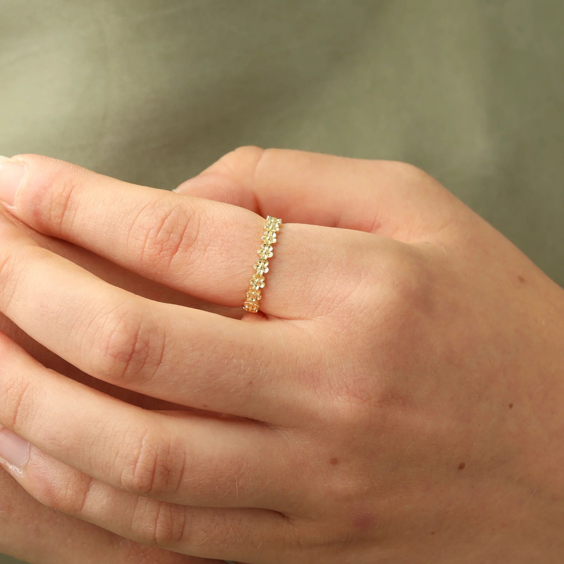 Blossom Chain Ring Gold