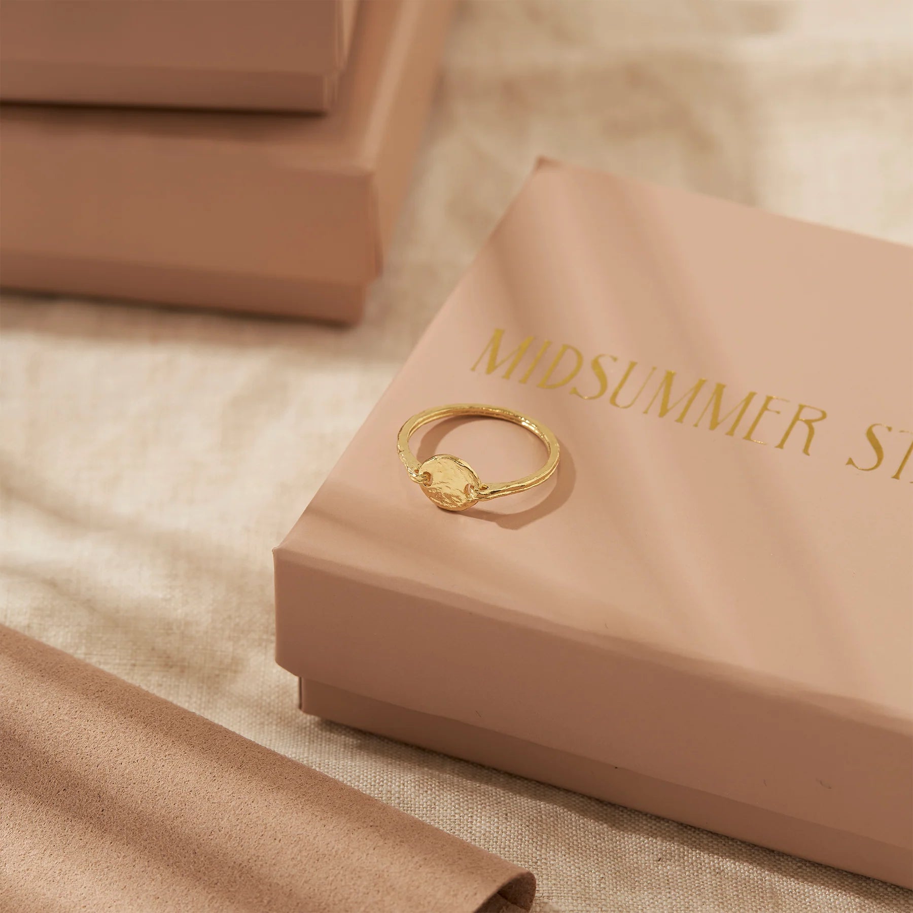 Aura Ring Gold