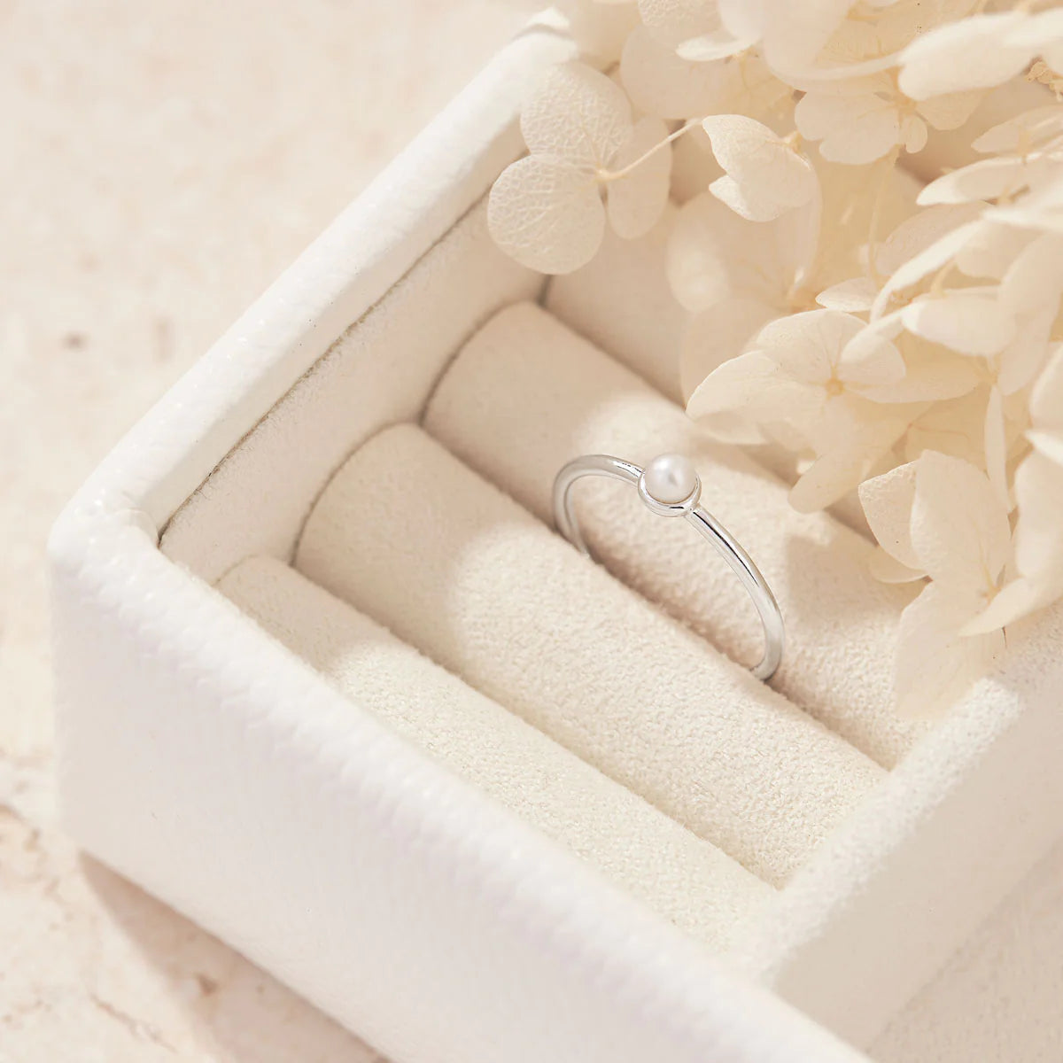 R932PL - Delicate Pearl Ring