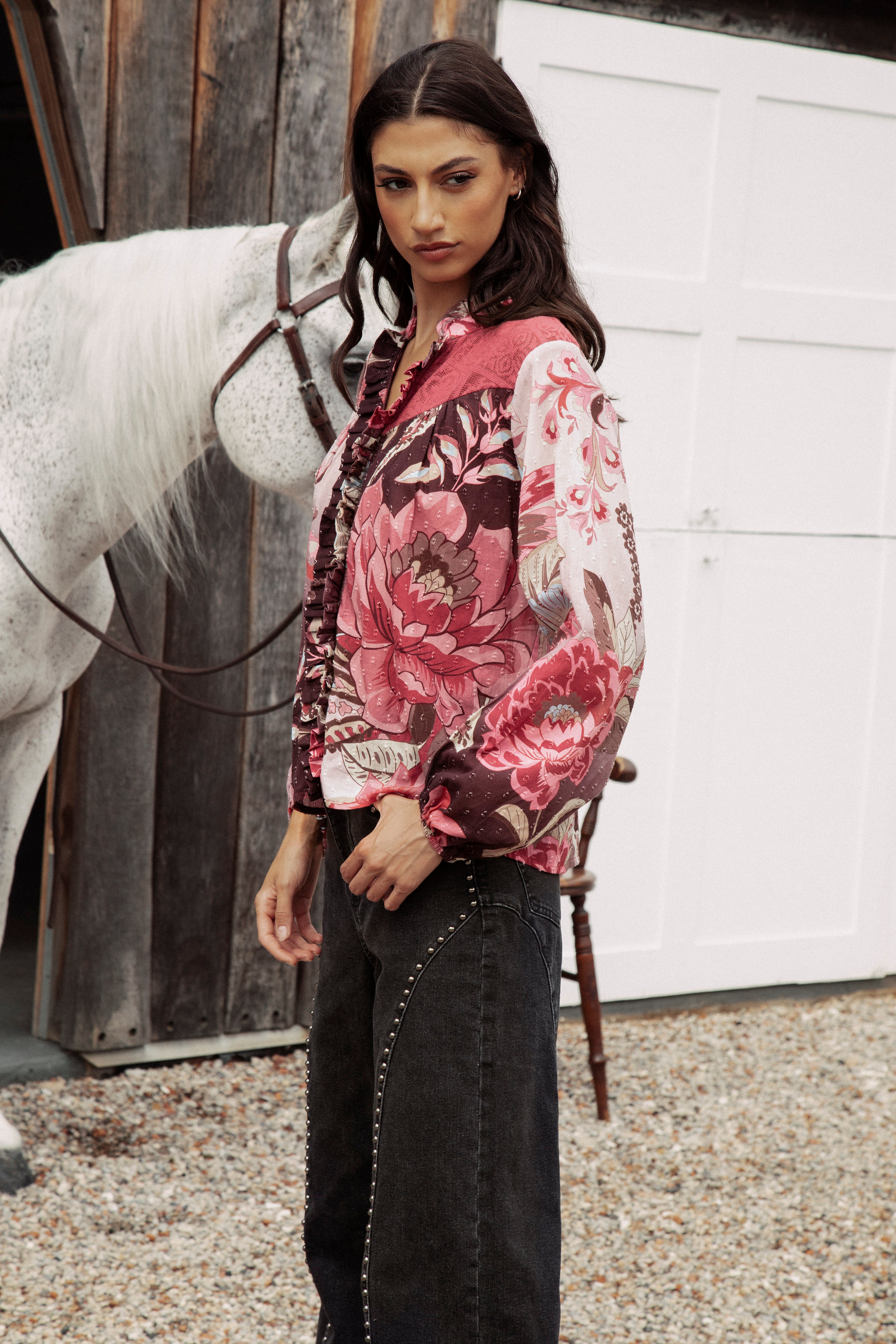 Rosé Blouse Merlot side view showcasing long sleeves with elasticised cuff.