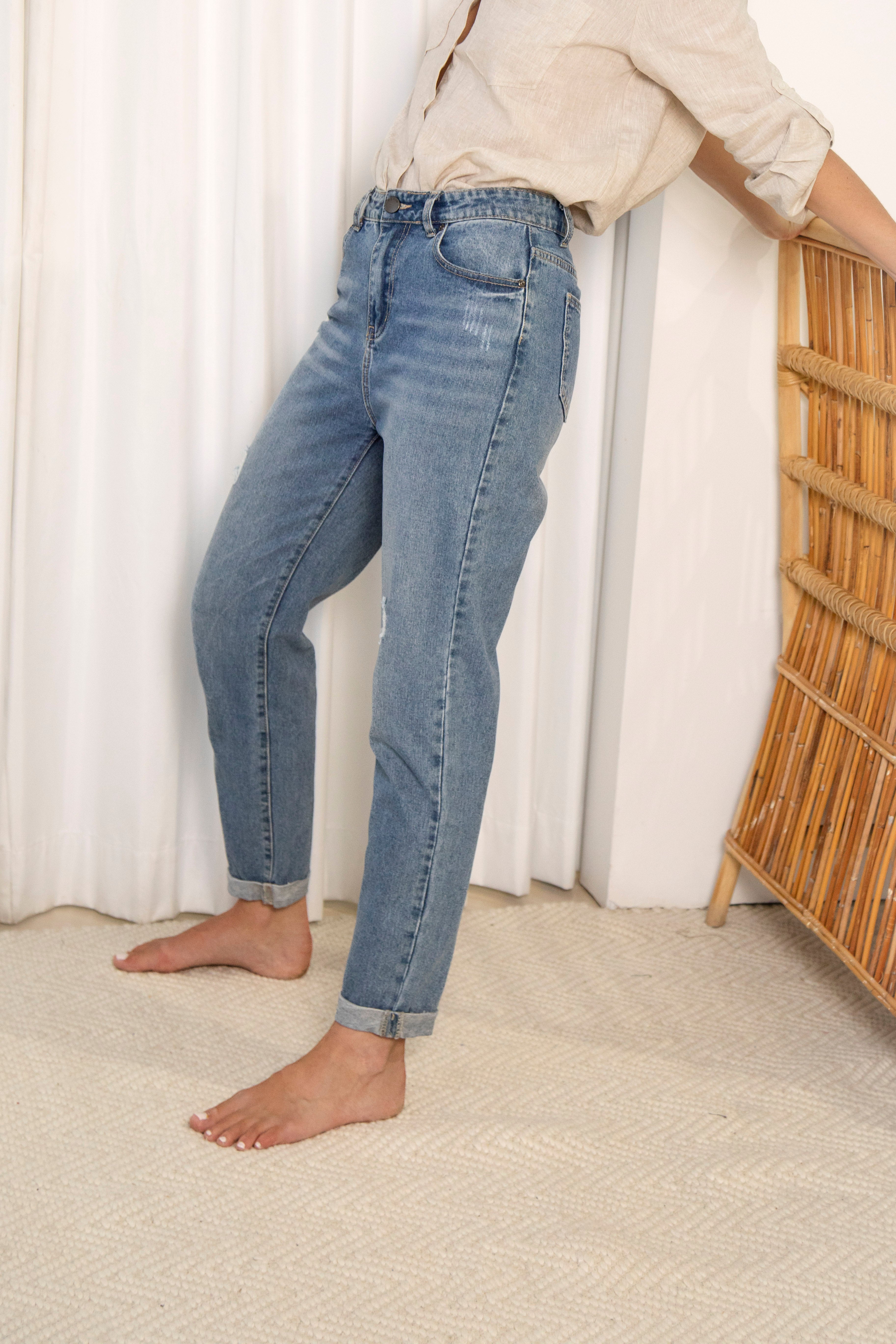 Rose Boyfriend Jean with straight leg fit