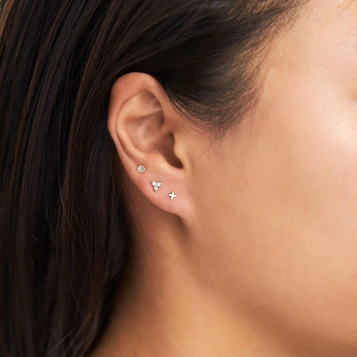 Midsummer Star Tiny Kiss Studs
