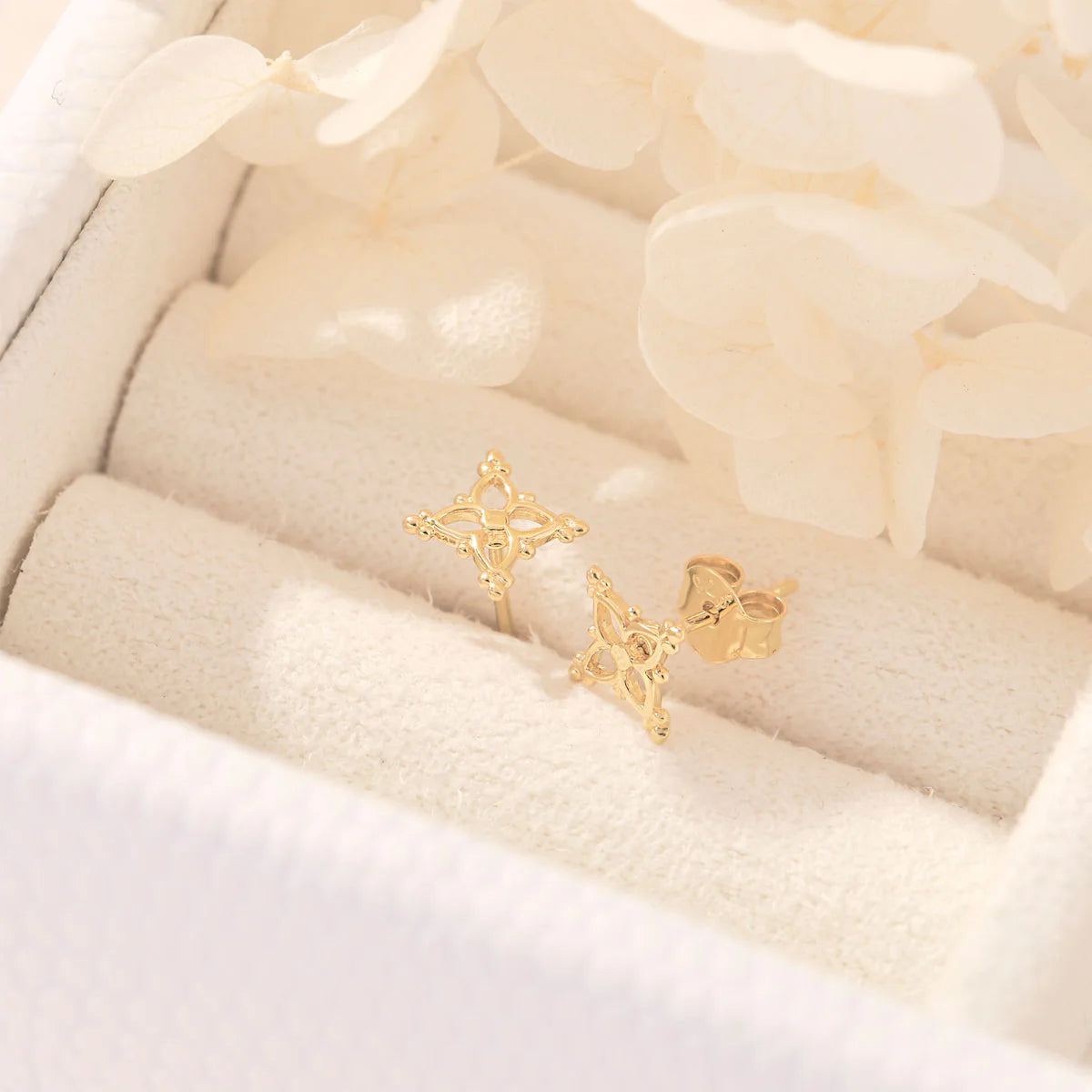 Midsummer Star Gold Dainty Moroccan Star Studs