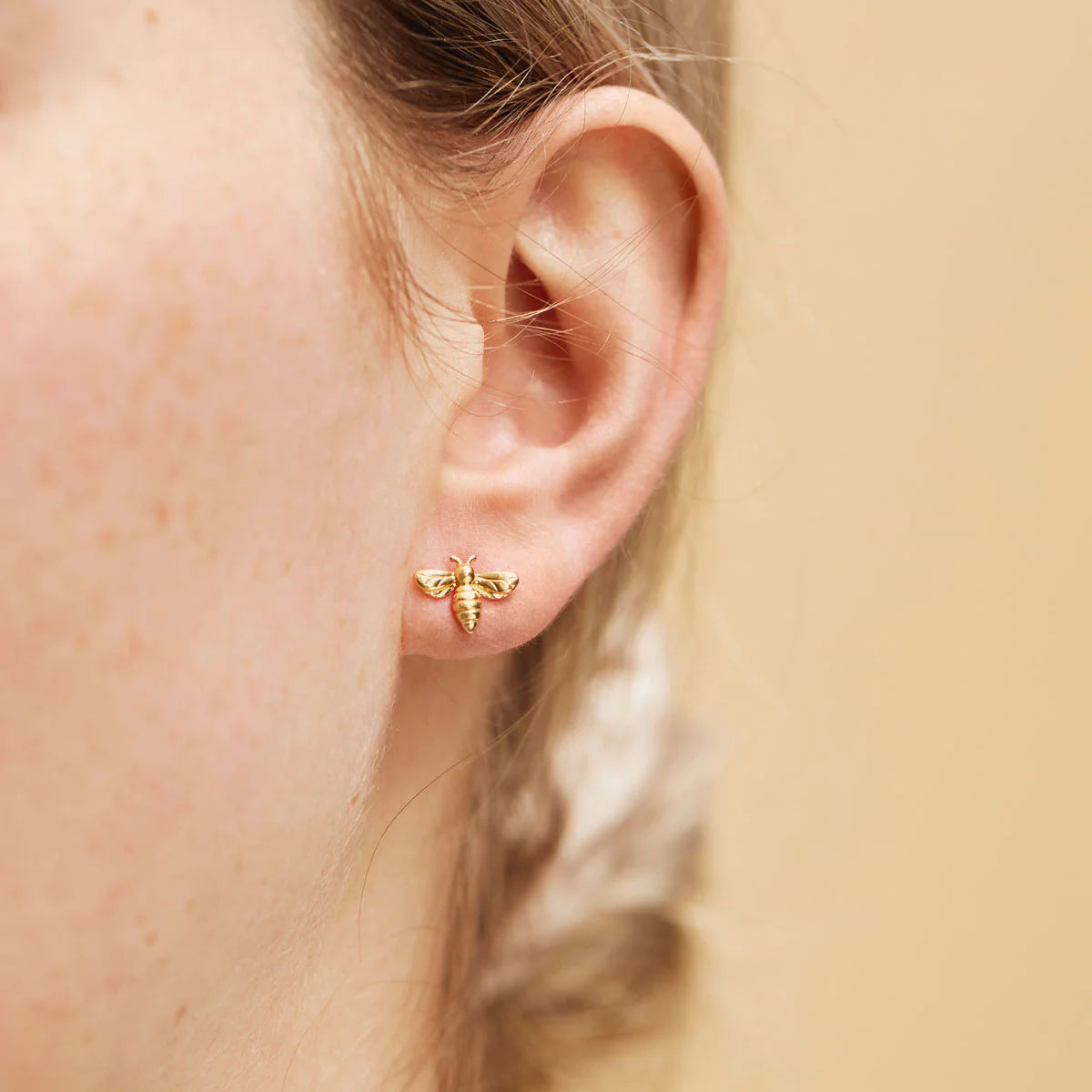 Midsummer Star Delicate Meant to Bee Gold Studs