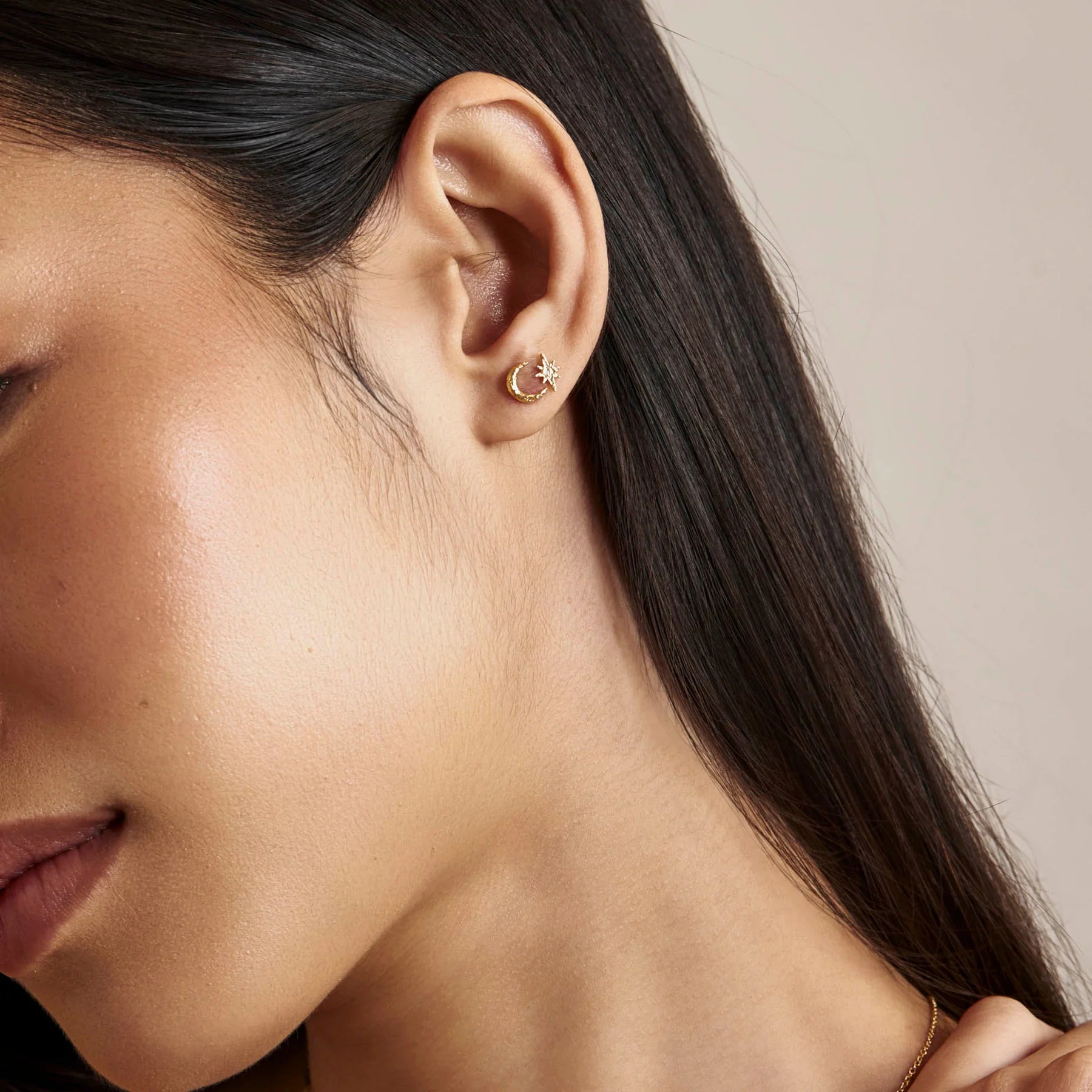 Textured Night Glow Studs Gold