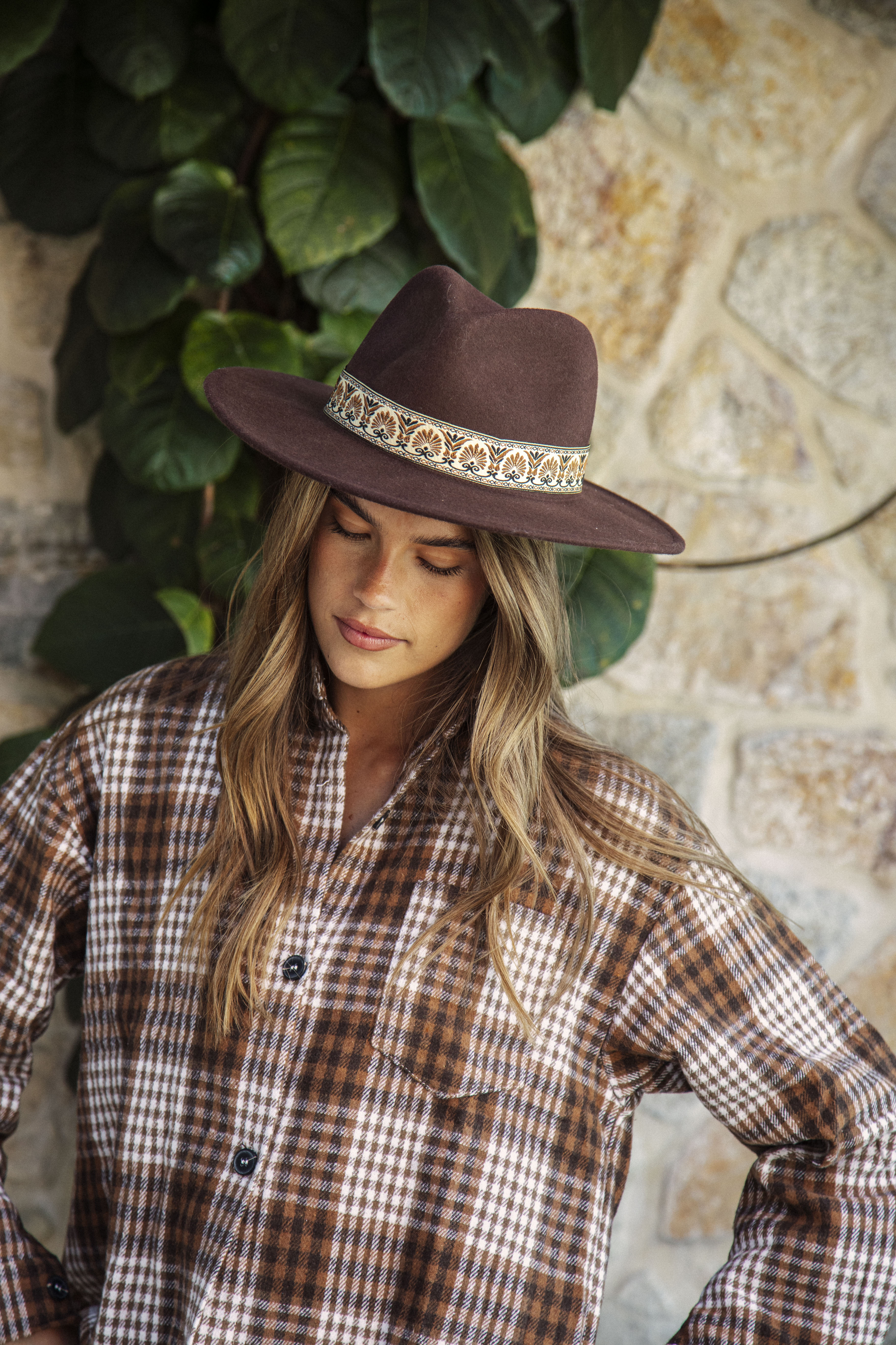 Wanderer Panama Hat in brown colourway with patterned band