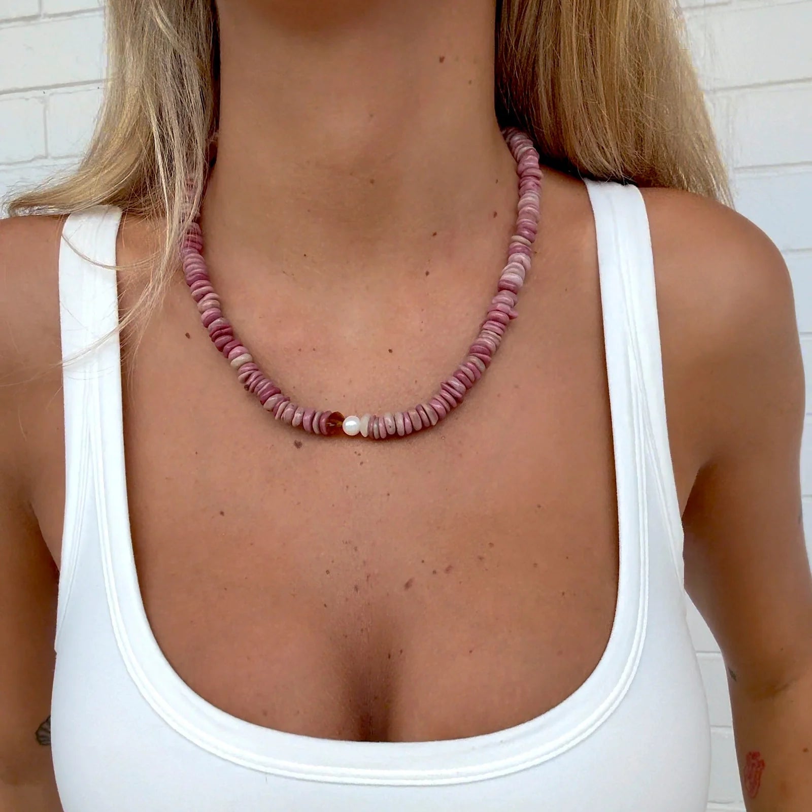 Rosa Necklace with Freshwater Pearl