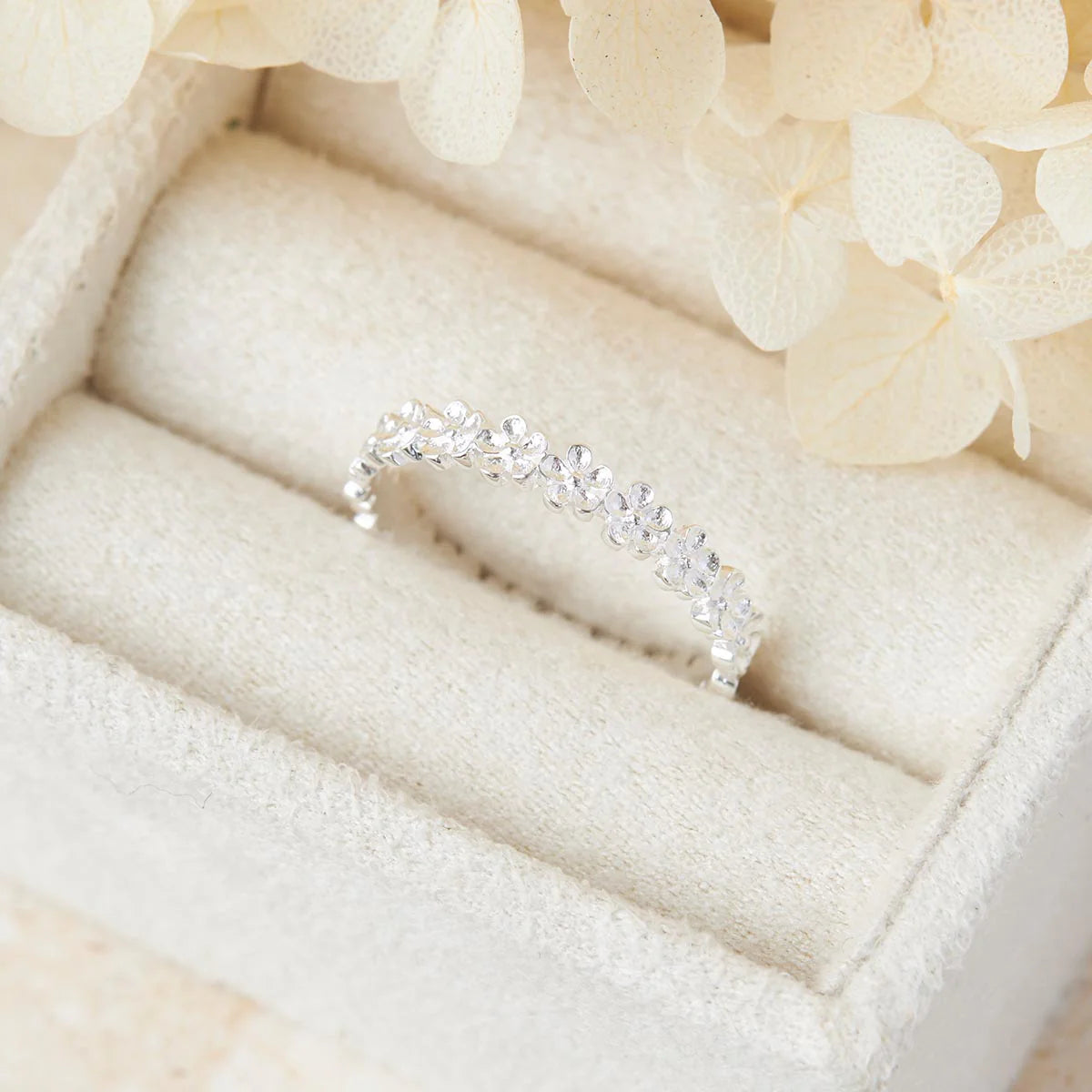 Blossom Chain Ring