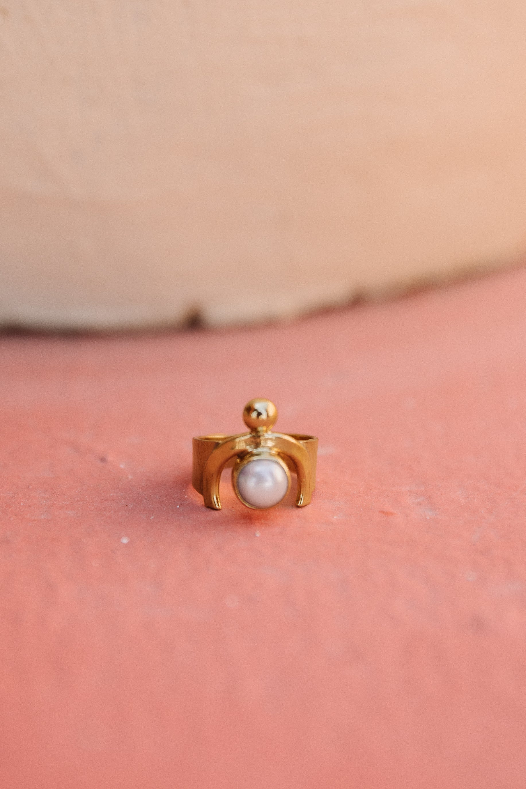 Pharaoh Ring - Pearl