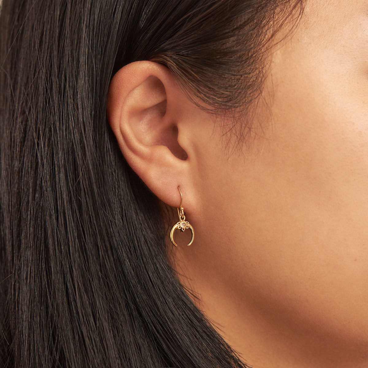E166G - Moonflower Moonstone Earrings Gold