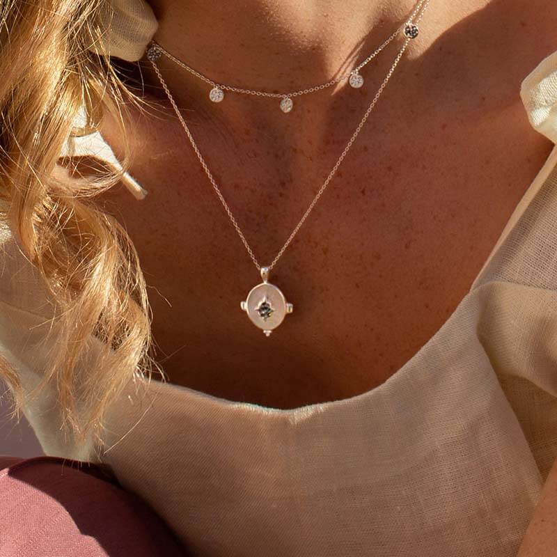 Oval Necklace with Mother of Pearl in Sterling Silver