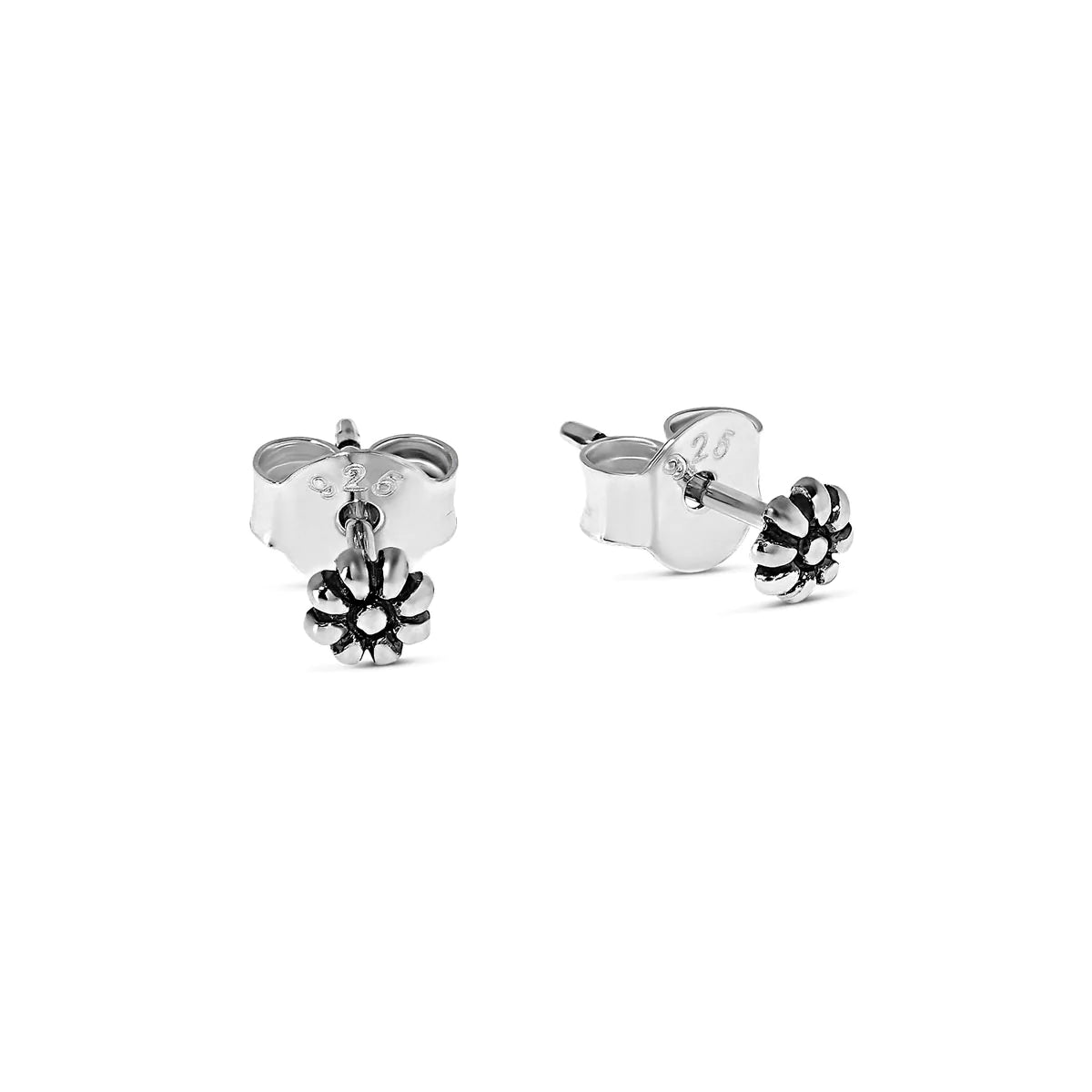 S532 - Wild Flower Studs