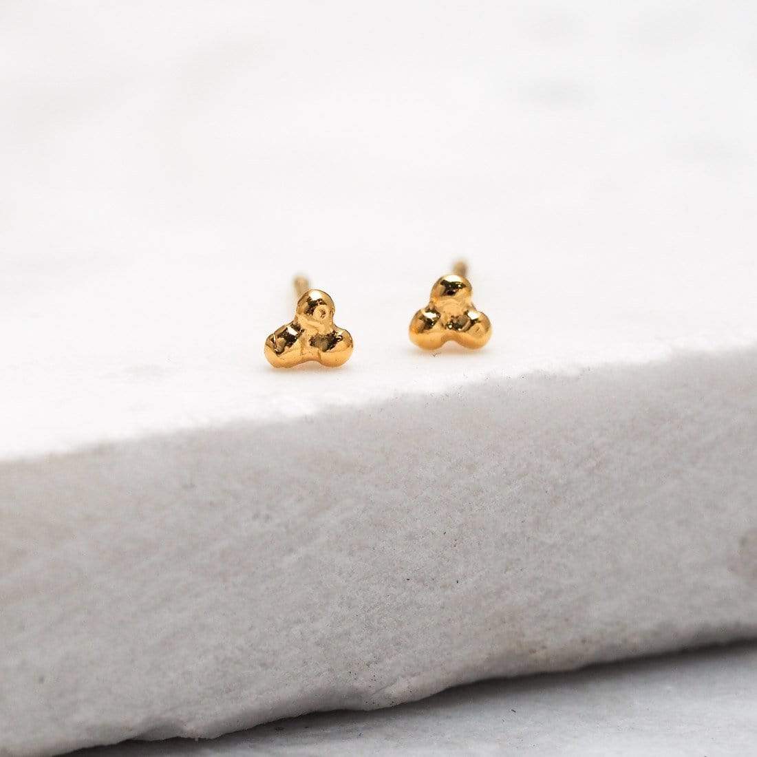 S236G - Gold Micro Dot Studs
