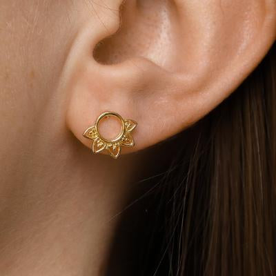 S275G - Gold Rising Sun Studs